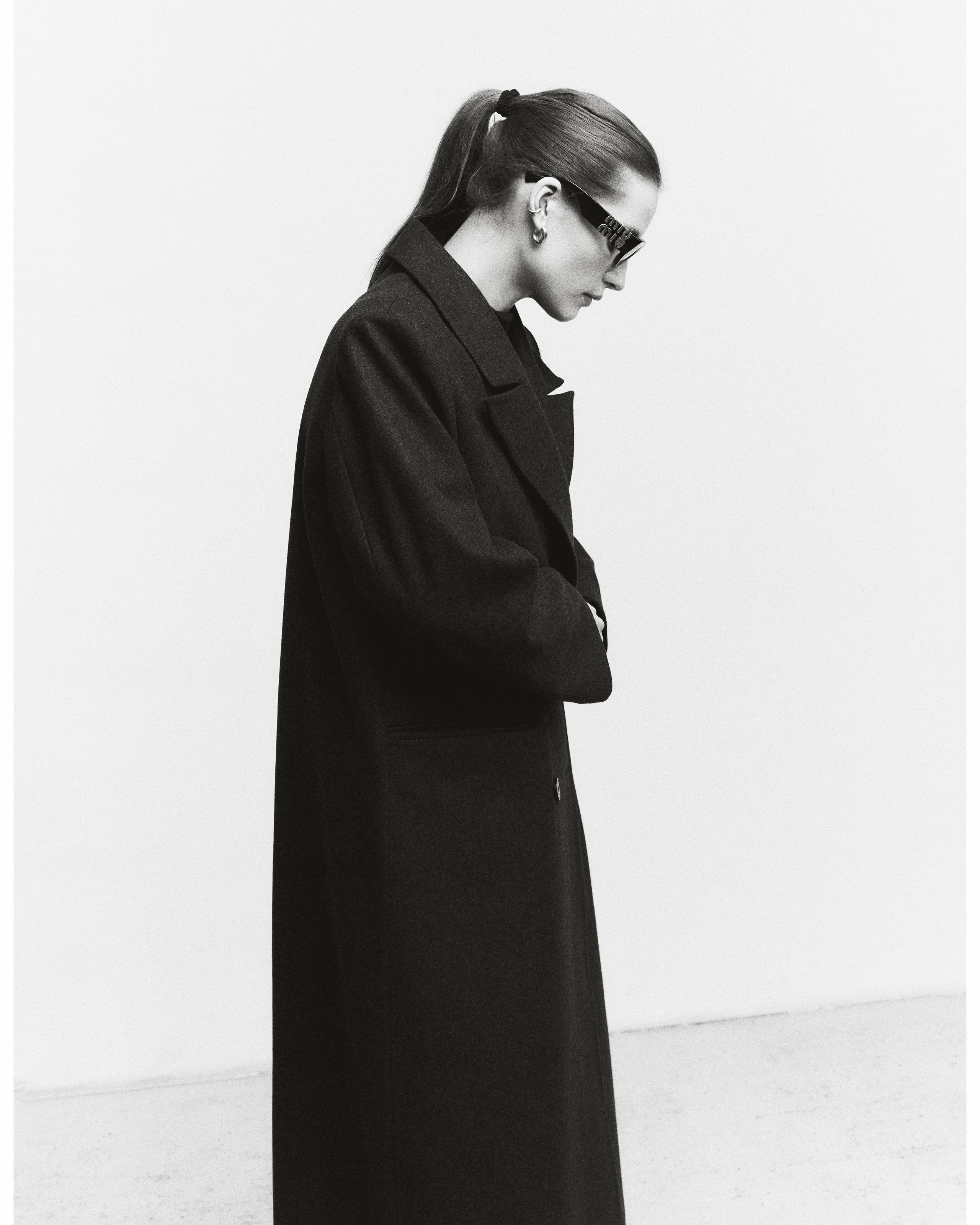 Melin clo. Fashion and advertising photographer