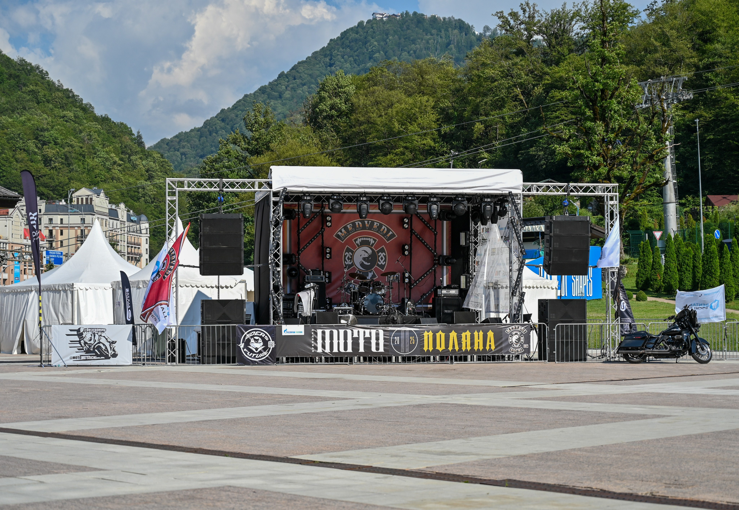 11- ый Ежегодный Байк Фестиваль " Медвежья МОТО ПОЛЯНА». Фотографирую счастливых людей в Сочи