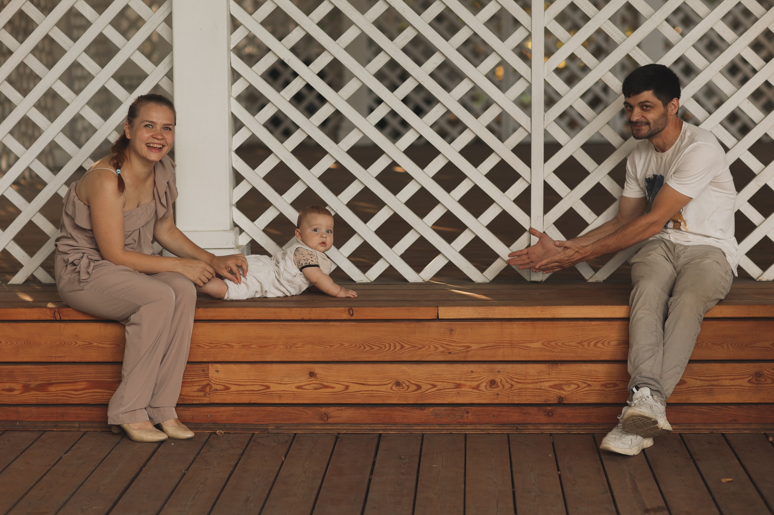 Ростислав с мамой и папой. Детский и семейный фотограф, съемка новорожденных Москва