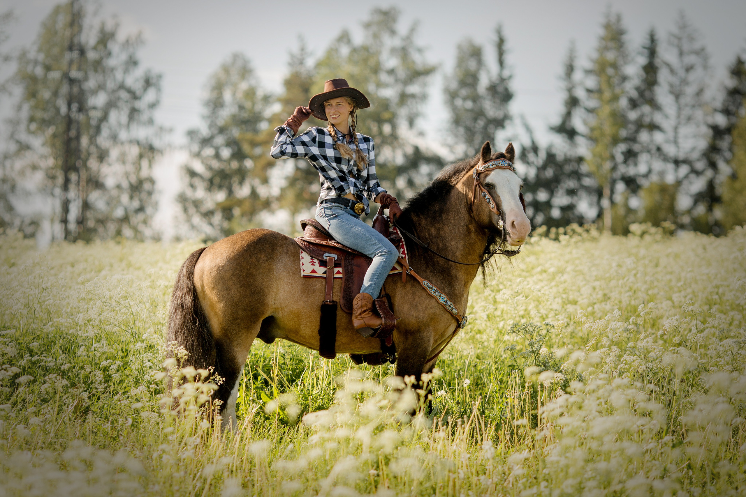 Фотосессия в стиле вестерн с лошадью