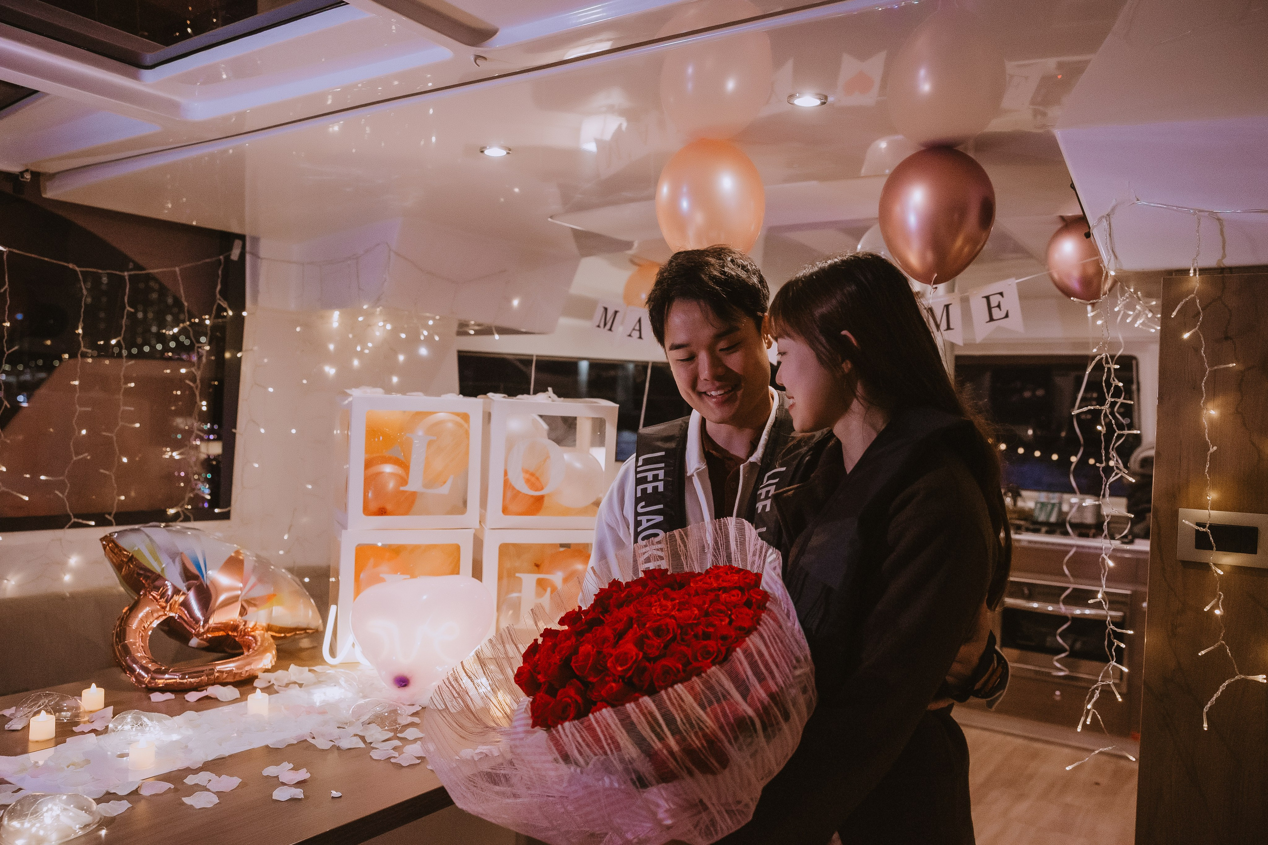 Предложение руки и сердца на яхте в Пусане 