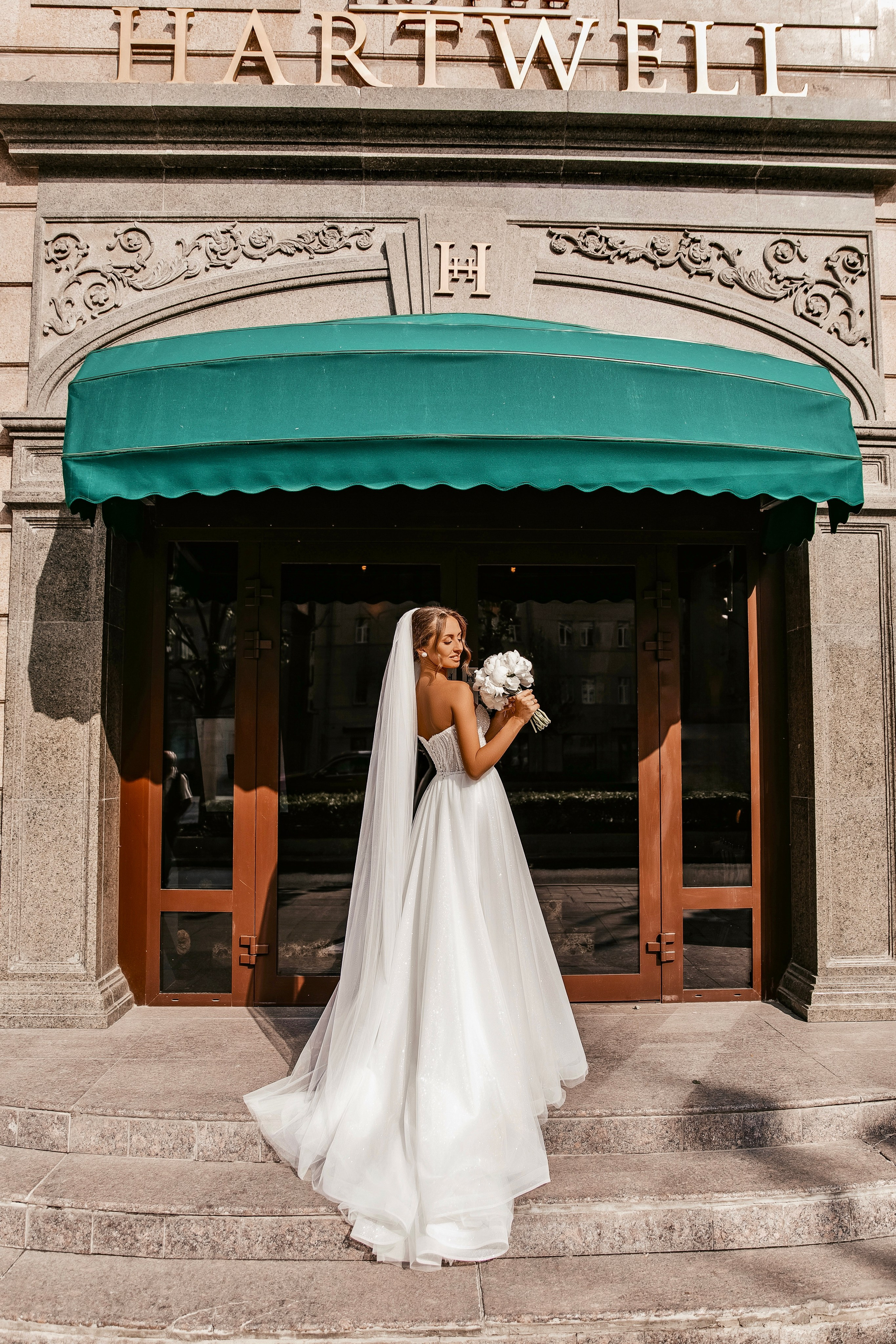 Свадебная съемка в отеле Hartwell hotel утро невесты. Главная