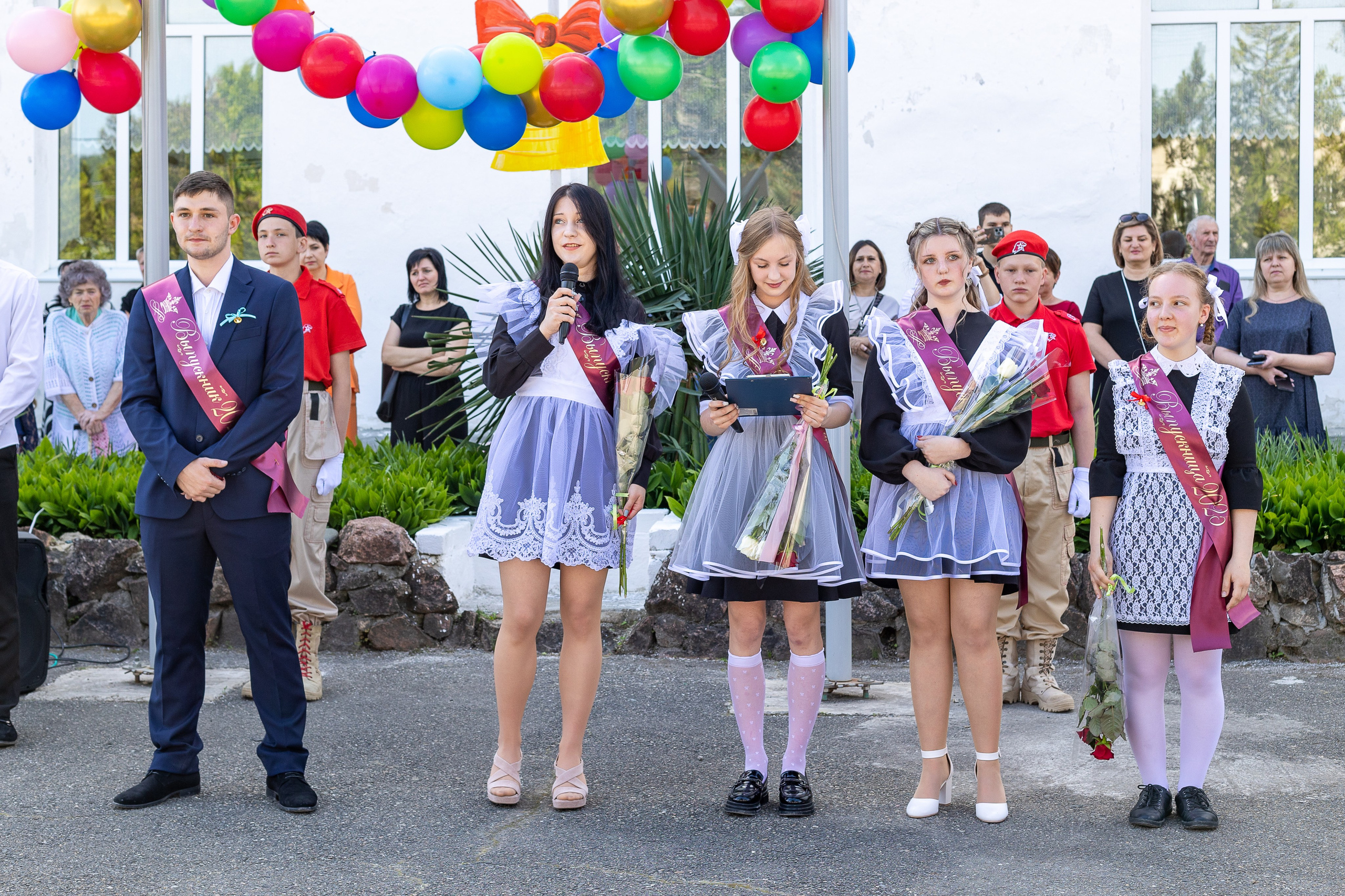 Последний звонок. Выпускные альбомы Майкоп, Краснодар Елена Золотарева