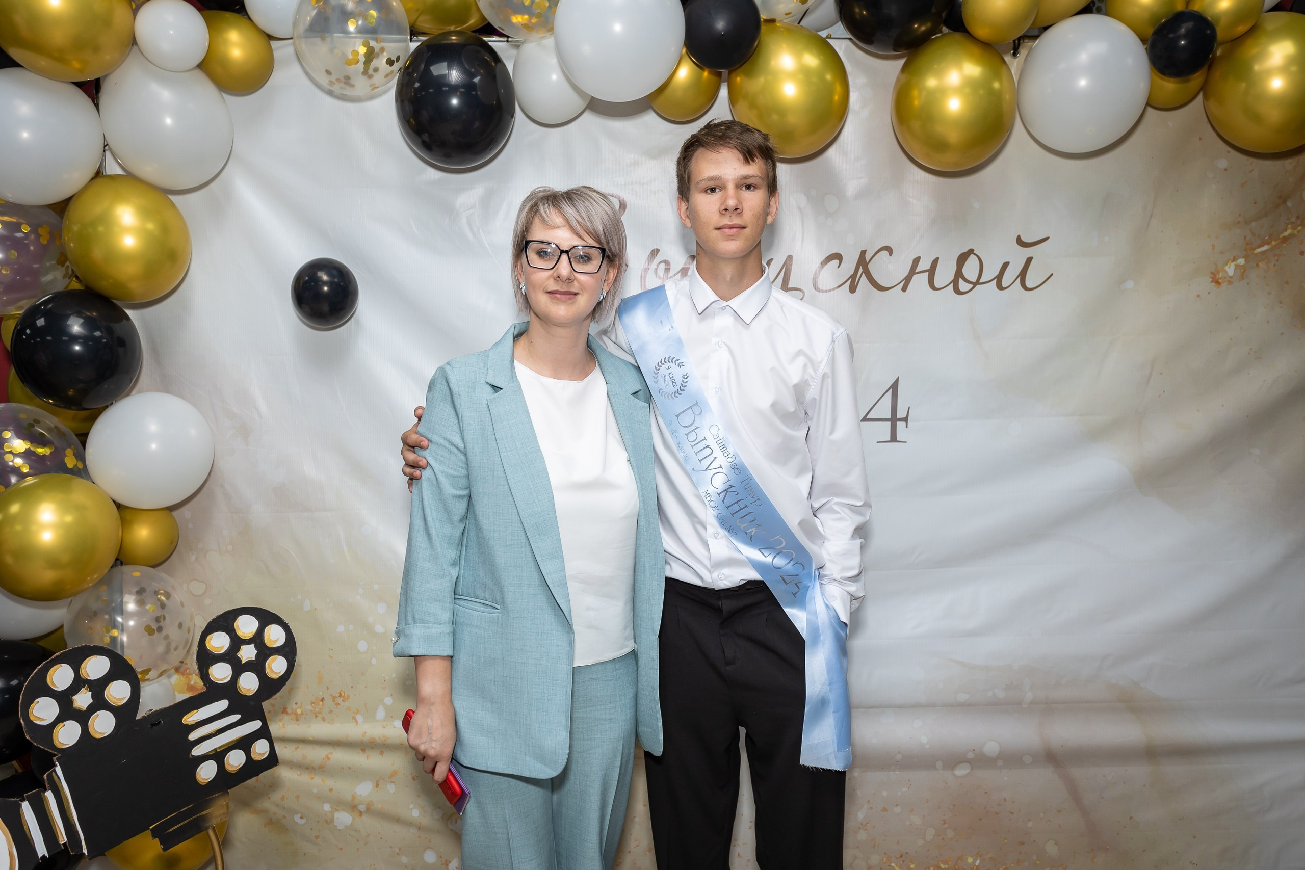 Вручение аттестата и выпускной вечер. Выпускные альбомы Майкоп, Краснодар Елена Золотарева