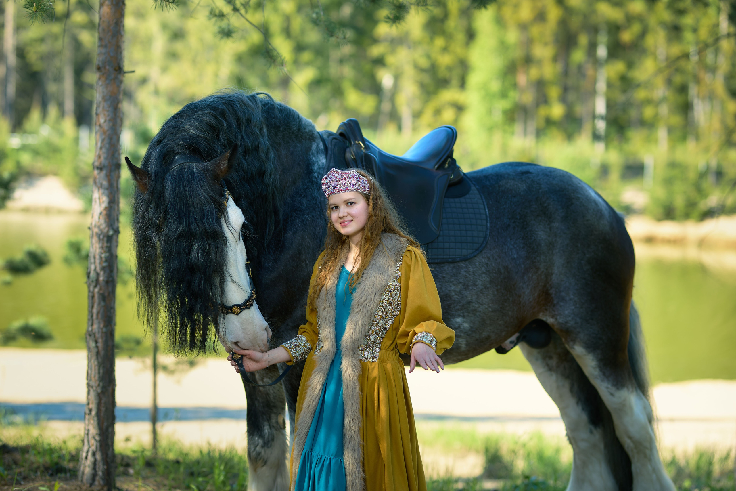 Фотосессия с лошадью в национальном и сказочном костюме стиле русских народных сказок