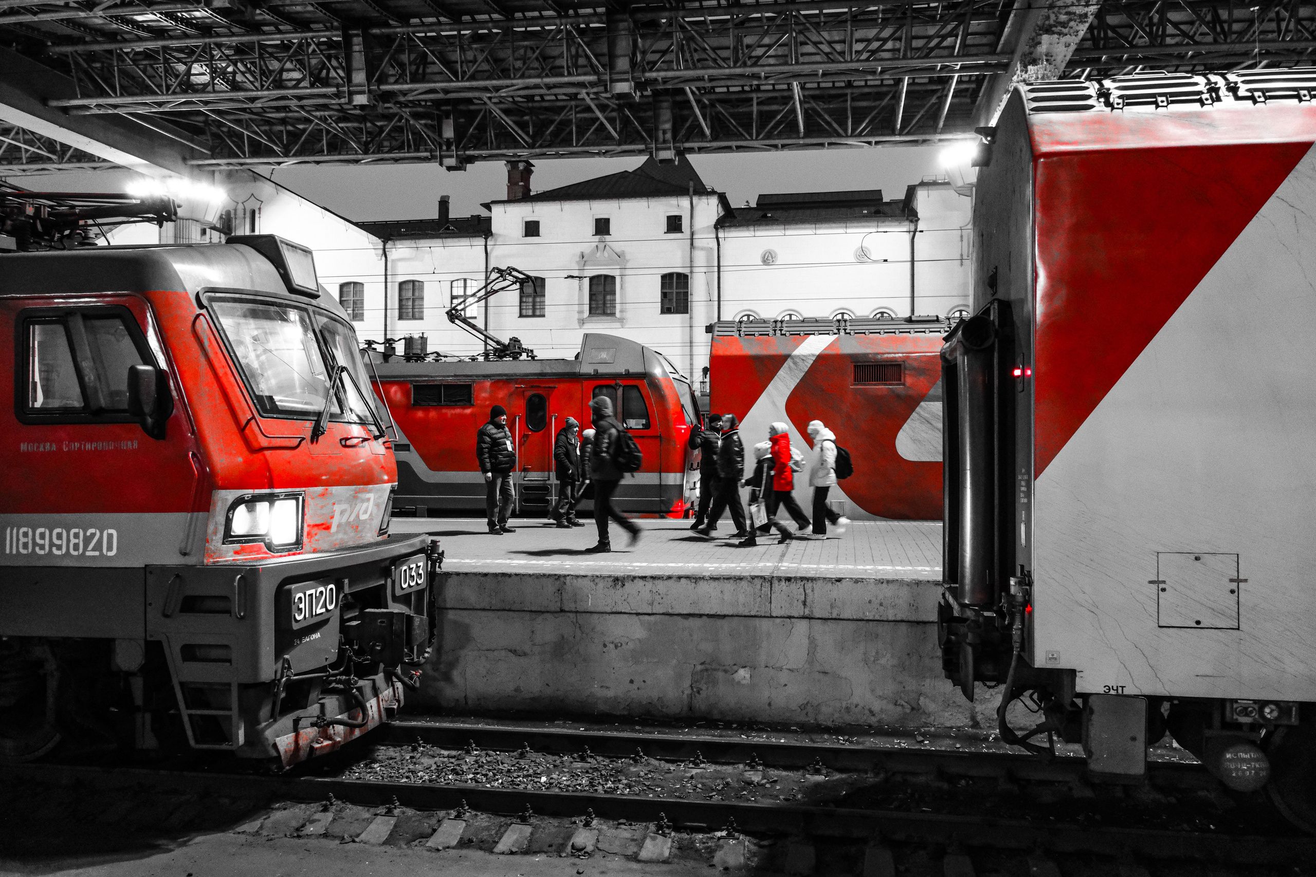 Селективный красный. Фотограф в Москве, фотожурналист Александр Малахов