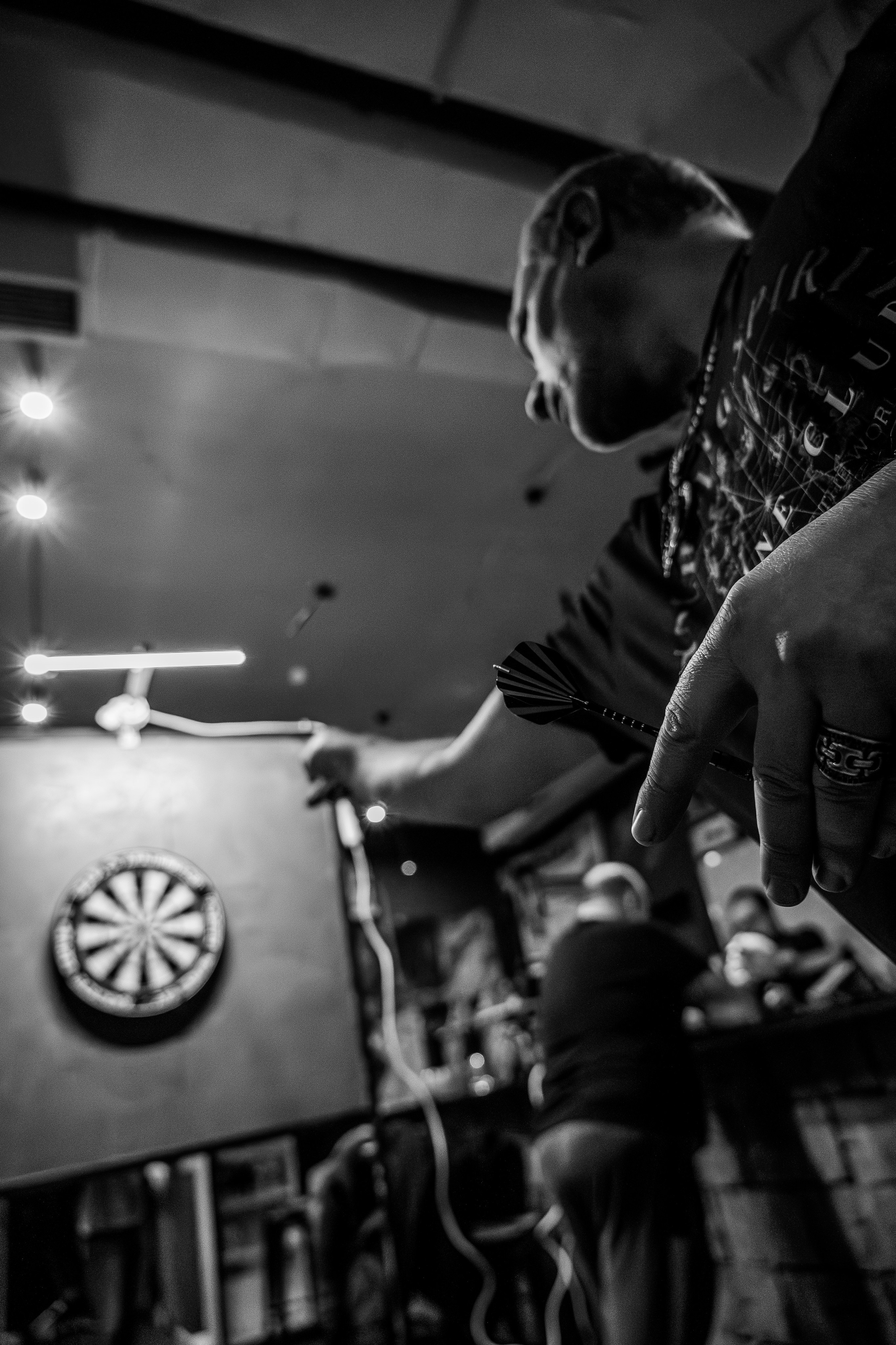 Фотосъемка мероприятия Ginger Pub Cup 2 — чемпионат по дартсу. Фотограф в Алматы Егор Поленов