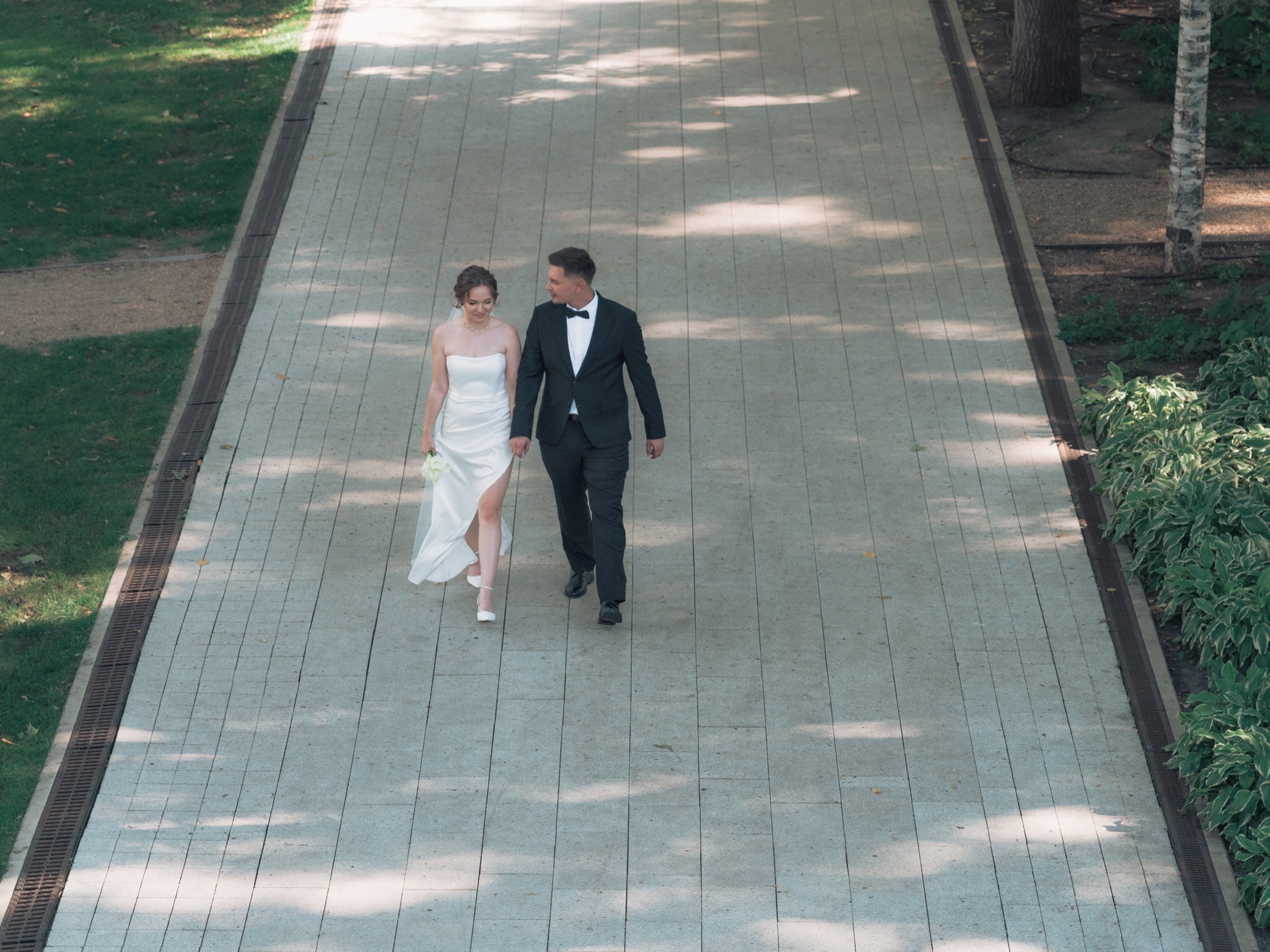 Валерия и Михаил. Утро, прогулка и атмосфера дня. Артём Костин — свадебный видеограф в Воронеже | KOSTIN EDIT