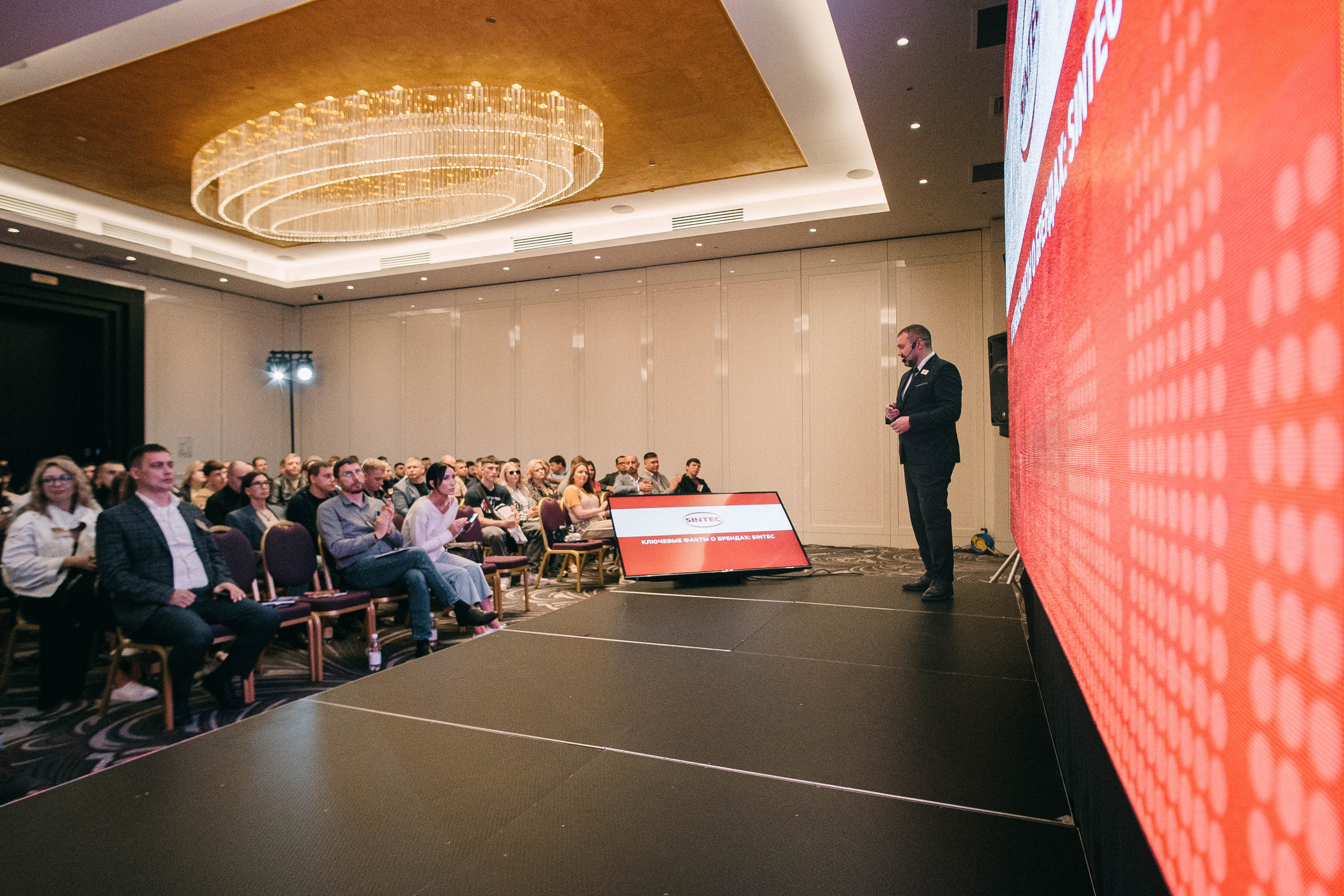 Репортажный фотограф в Lotte Hotel Samara. Фотограф Сергей Логинов