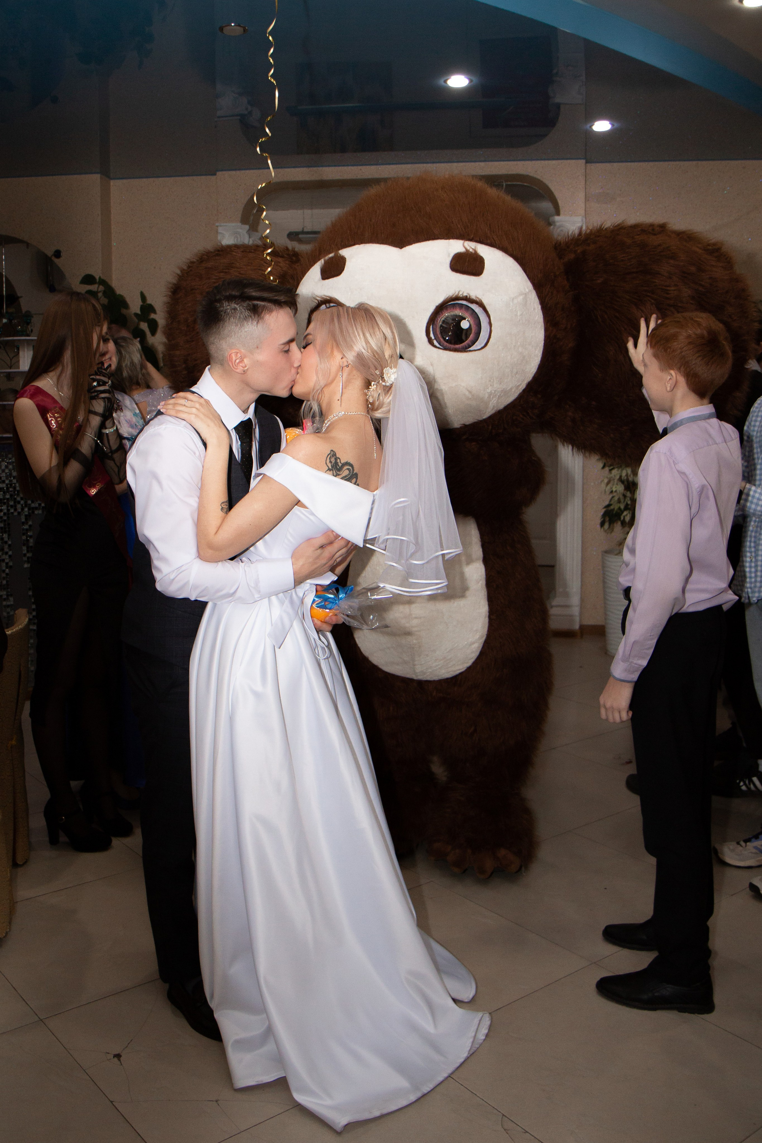 Свадебная фотосессия в Шелехове. Фотограф в Шелехове, лучшие выпускные альбомы в Шелехове