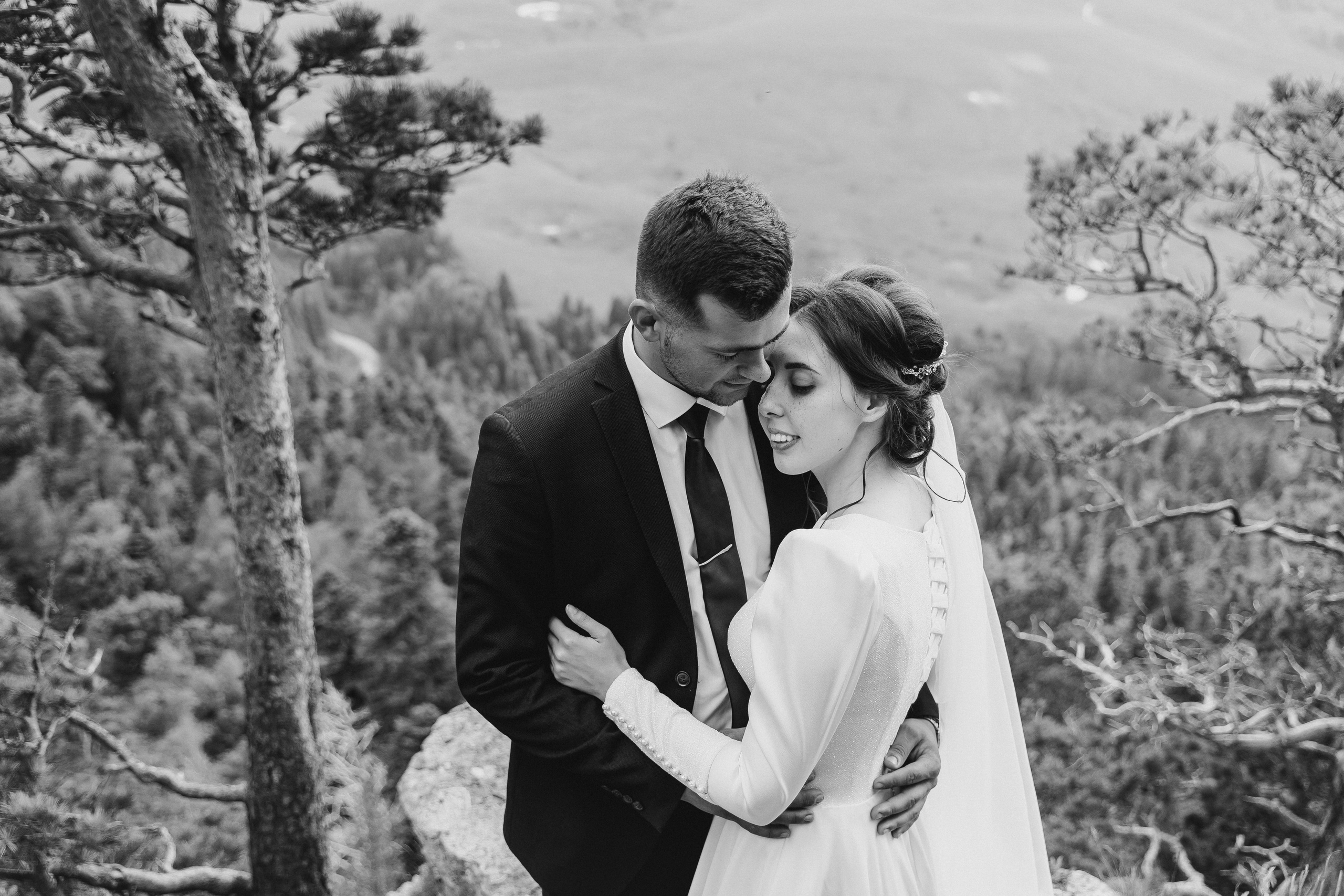 Максим и Виктория на плато Лаго-Наки. Миленина Юлия Свадебный и семейный фотограф в Краснодаре