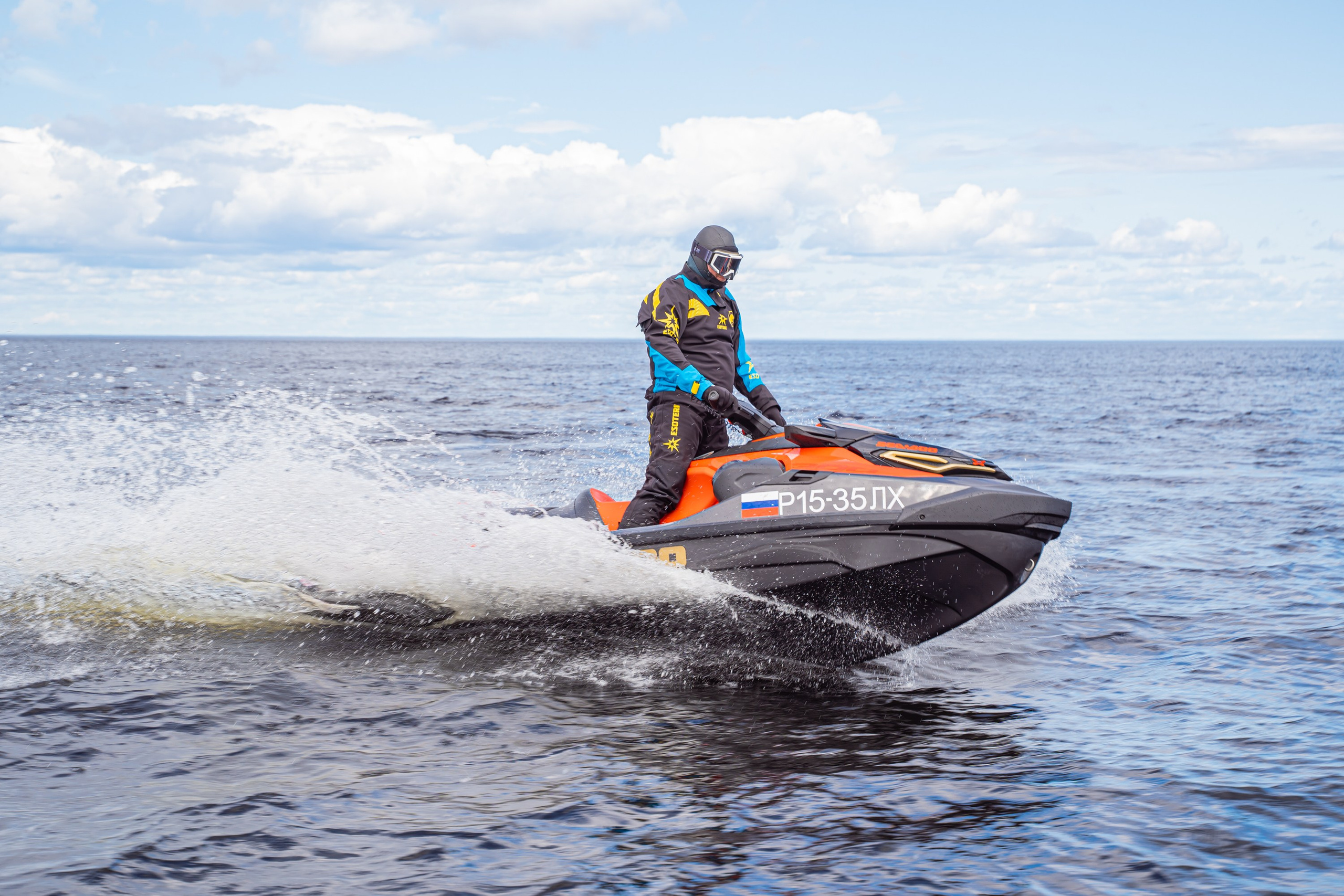 Гидровыезд в Коневский мужской монастырь. Свадебный, семейный, портретный, репортажный фотограф в Санкт-Петербурге