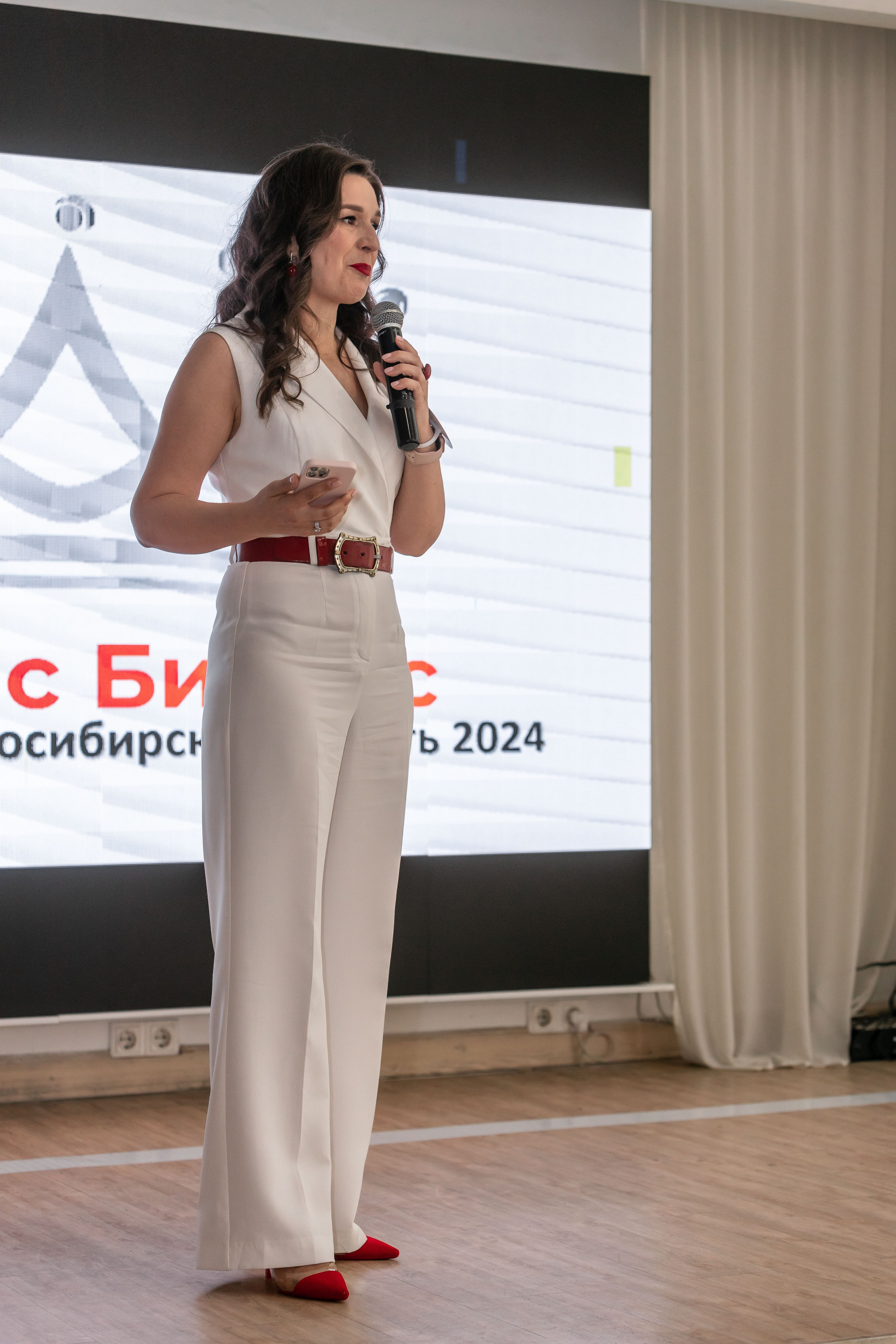 МИССИС БИЗНЕСС 2024. Репортажный фотограф в Новосибирске