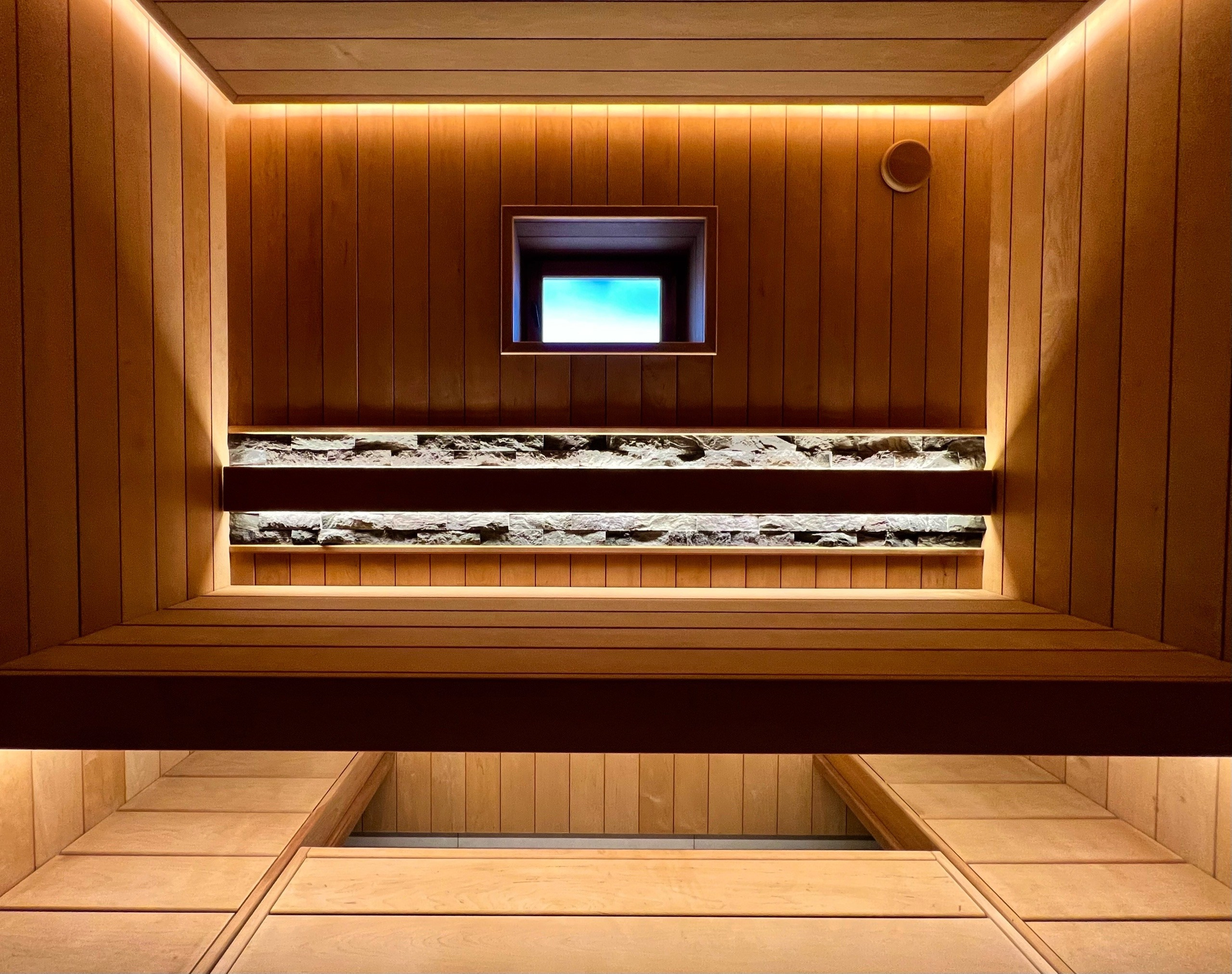 Каменки Ksauna- отечественная новинка в банной индустрии. Стильно и технологично. Сочетается с термоольхой и натуральным камнем. Рекомендуем. SaunaTopMasters