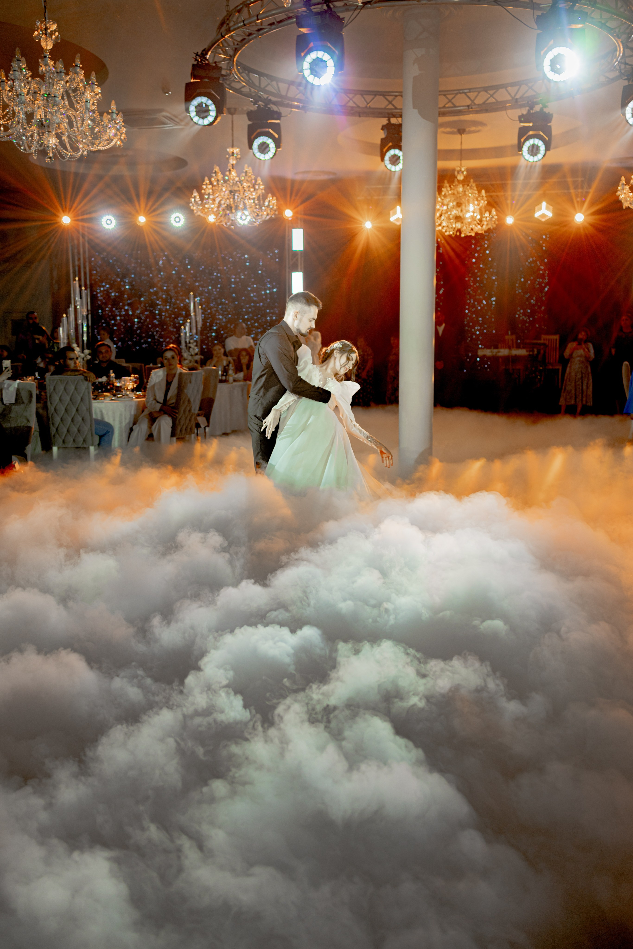 Свадебные съемки. Профессиональный фотограф и видеооператор