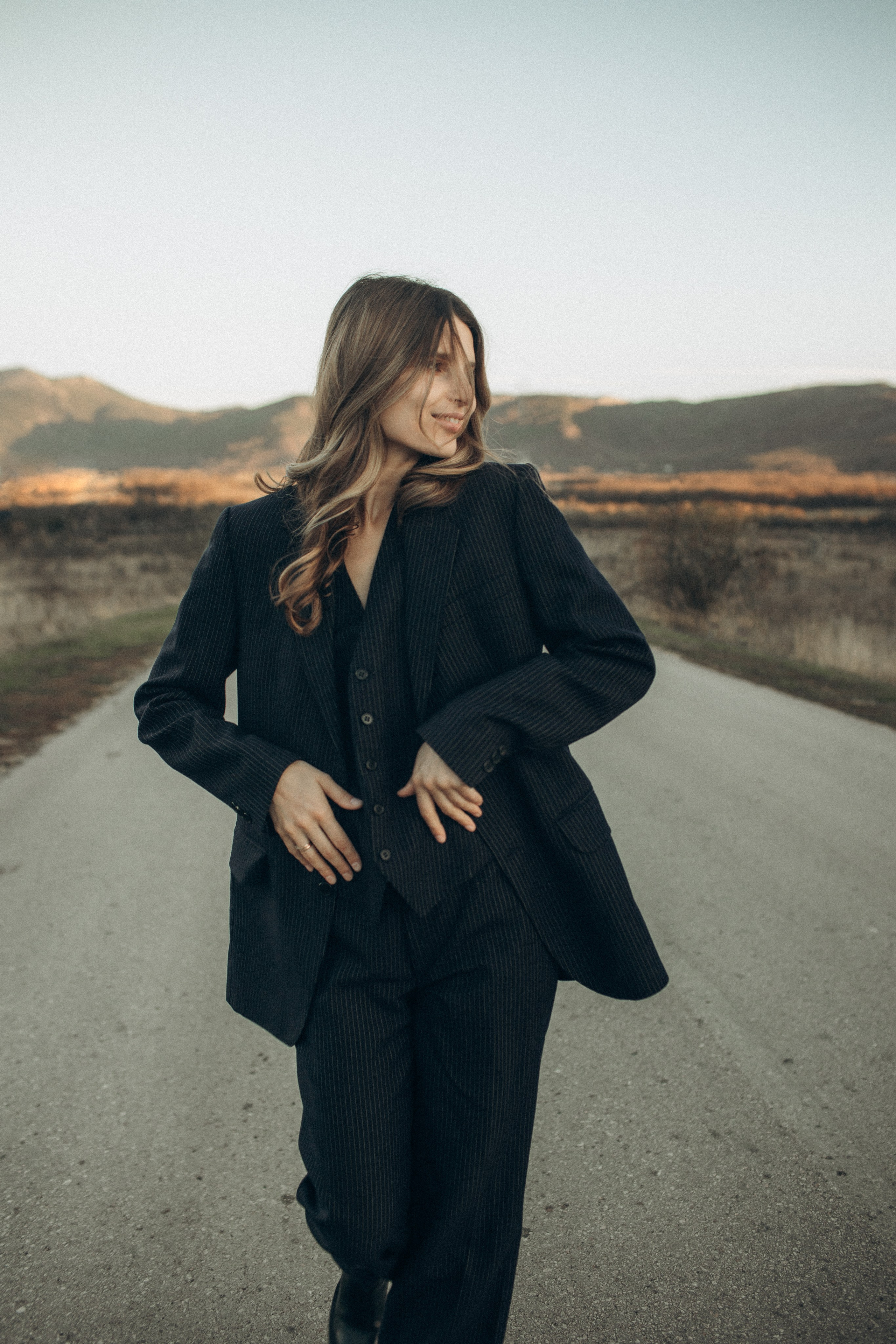 фотосессия в Байдаркой долине , Фотограф Севастополь, Ксения Выхристюк фотосессия для девушки, женский портрет, фотограф Крым, фотограф Ялта, женский фотограф, фотосессия в студии, фотосессия на природе в крыму, эстетика, позирование 