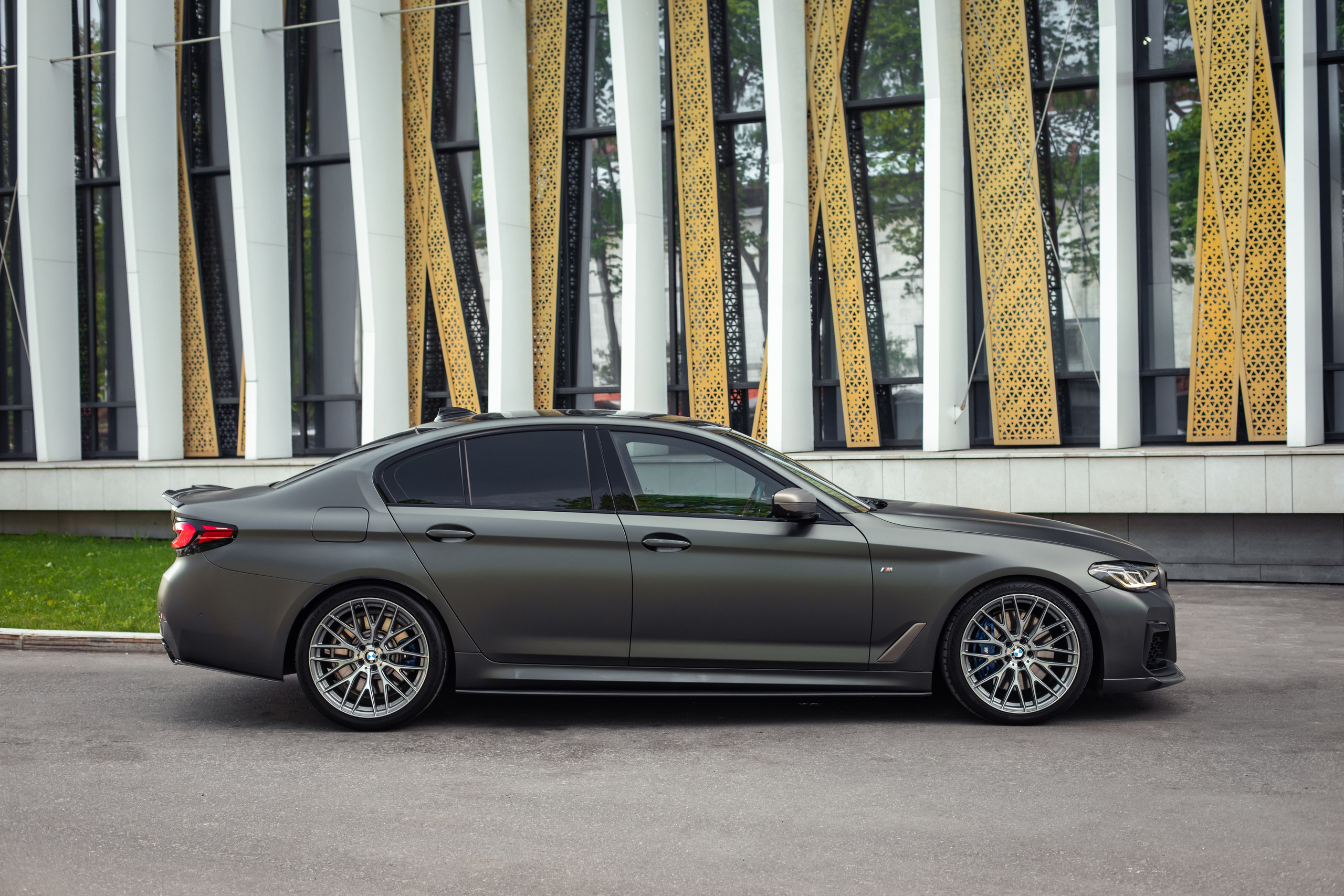 BMW 5. Автомобильный фотограф в Москве Андрей Емельянов