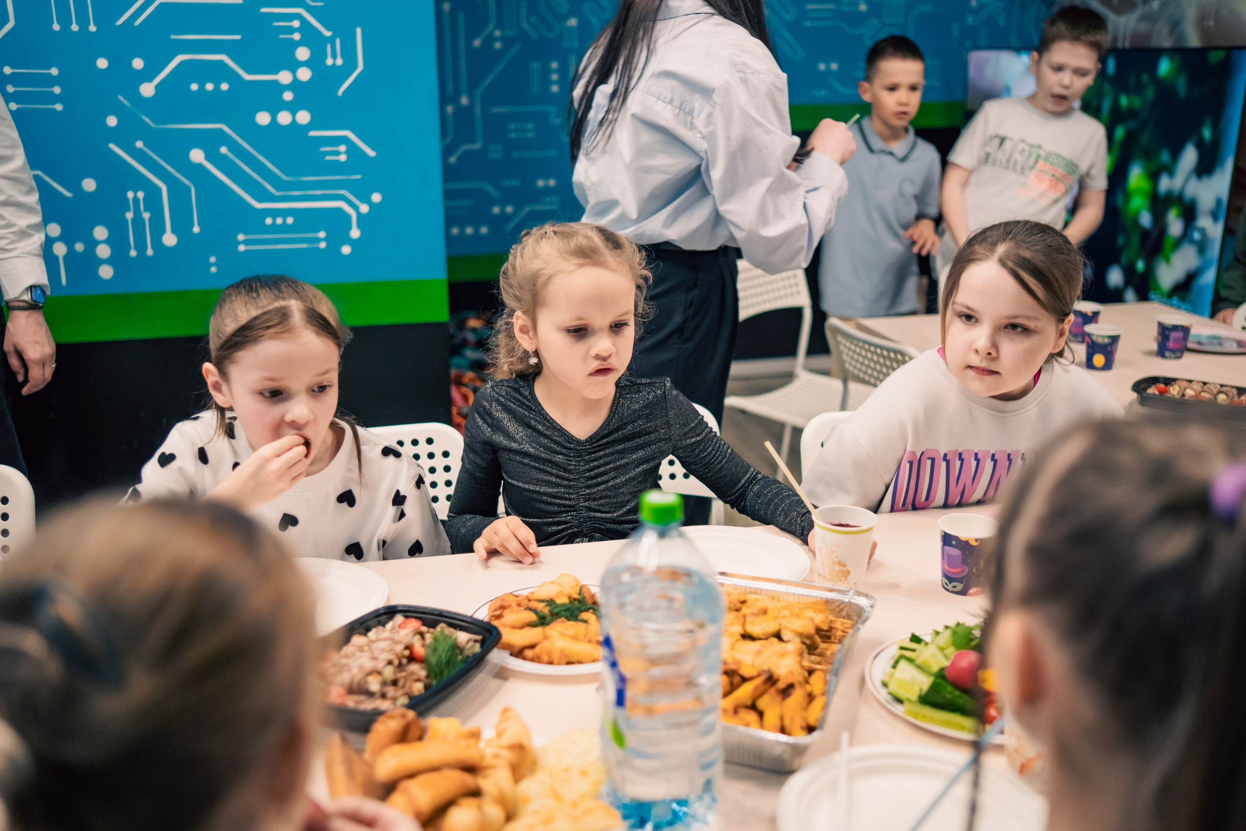 VR April-May. Felixtones