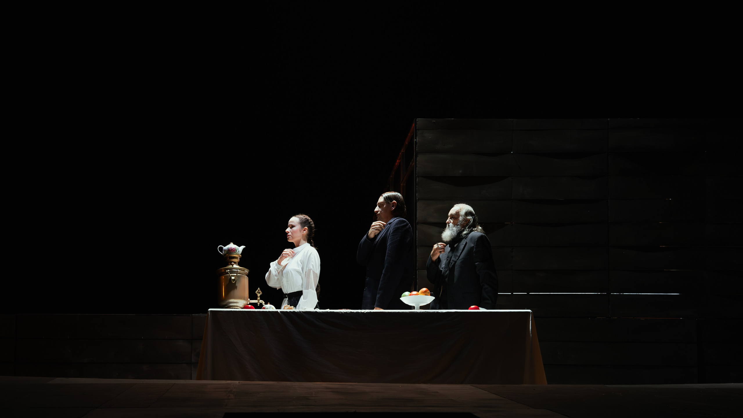 Астраханский Драматический Театр «Леди Макбет». Фотограф Марк Файзулин