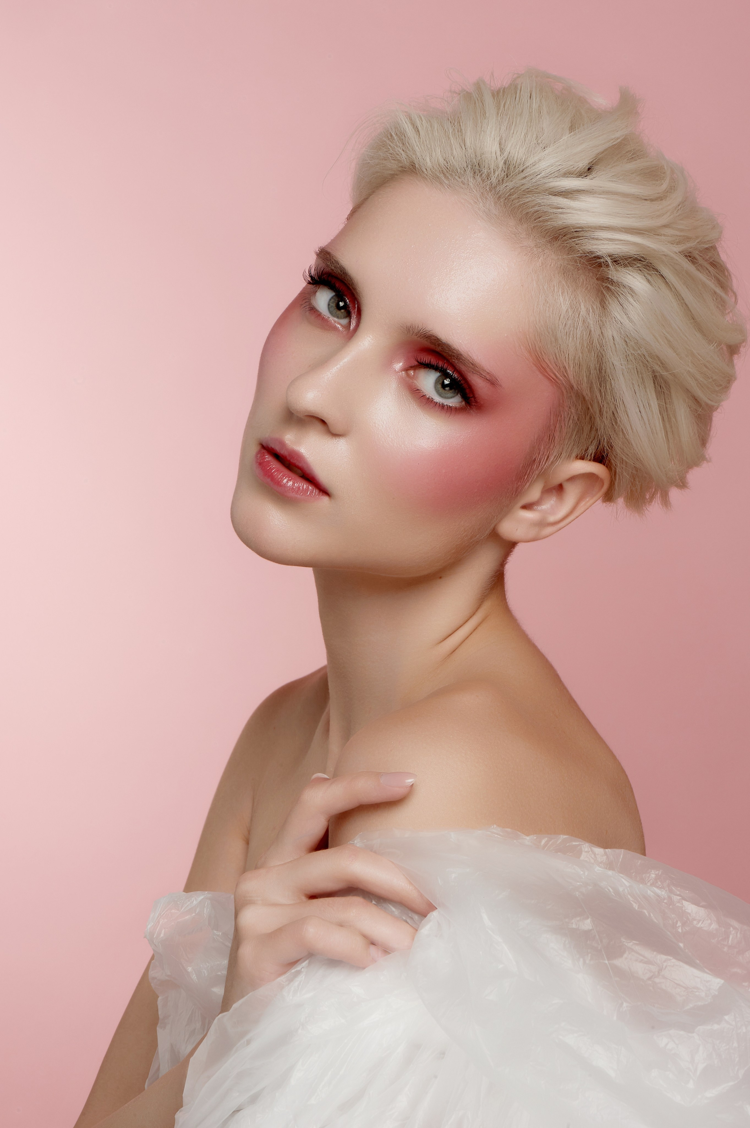 Бьюти съемка на розовом фоне. Фотограф, психолог в Москве, Жуковском, Раменском Галина Майлер