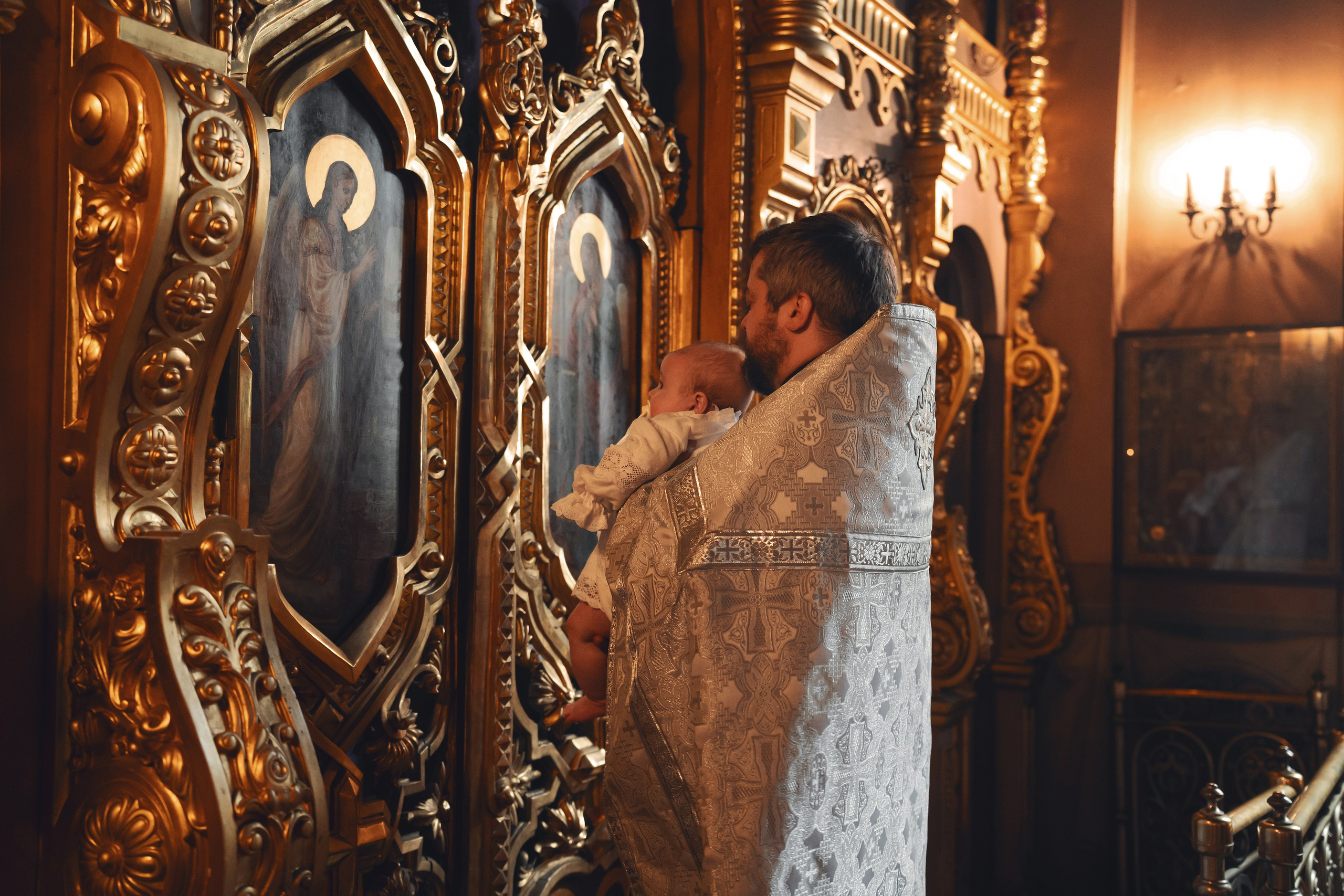 Крещение в православном Храме Воскресения Словущего в Даниловской Слободе. Семейный фотограф в Москве 📸