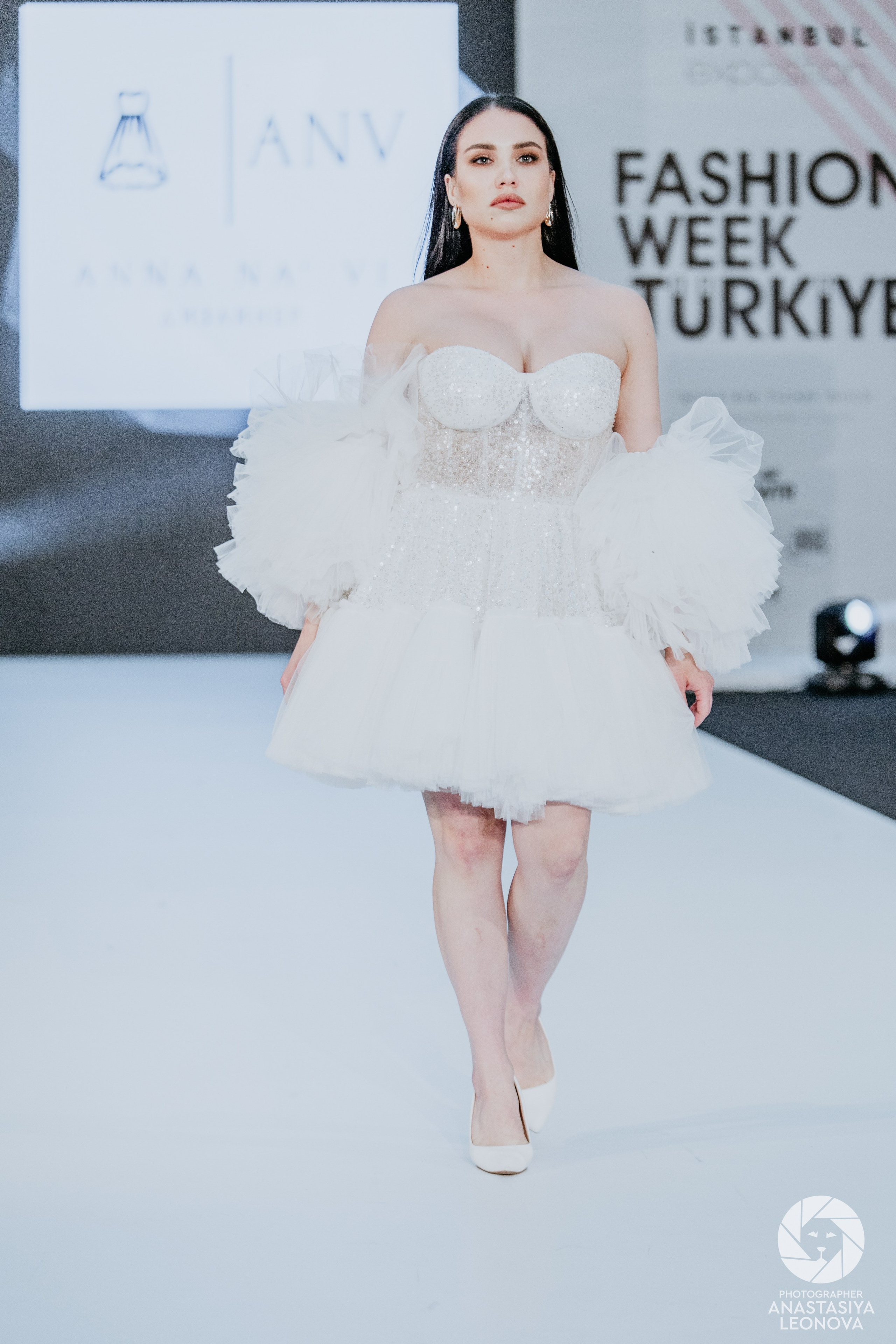 Fashion Week Türkiye [spring, 2025]. Anastasia Leonowa
