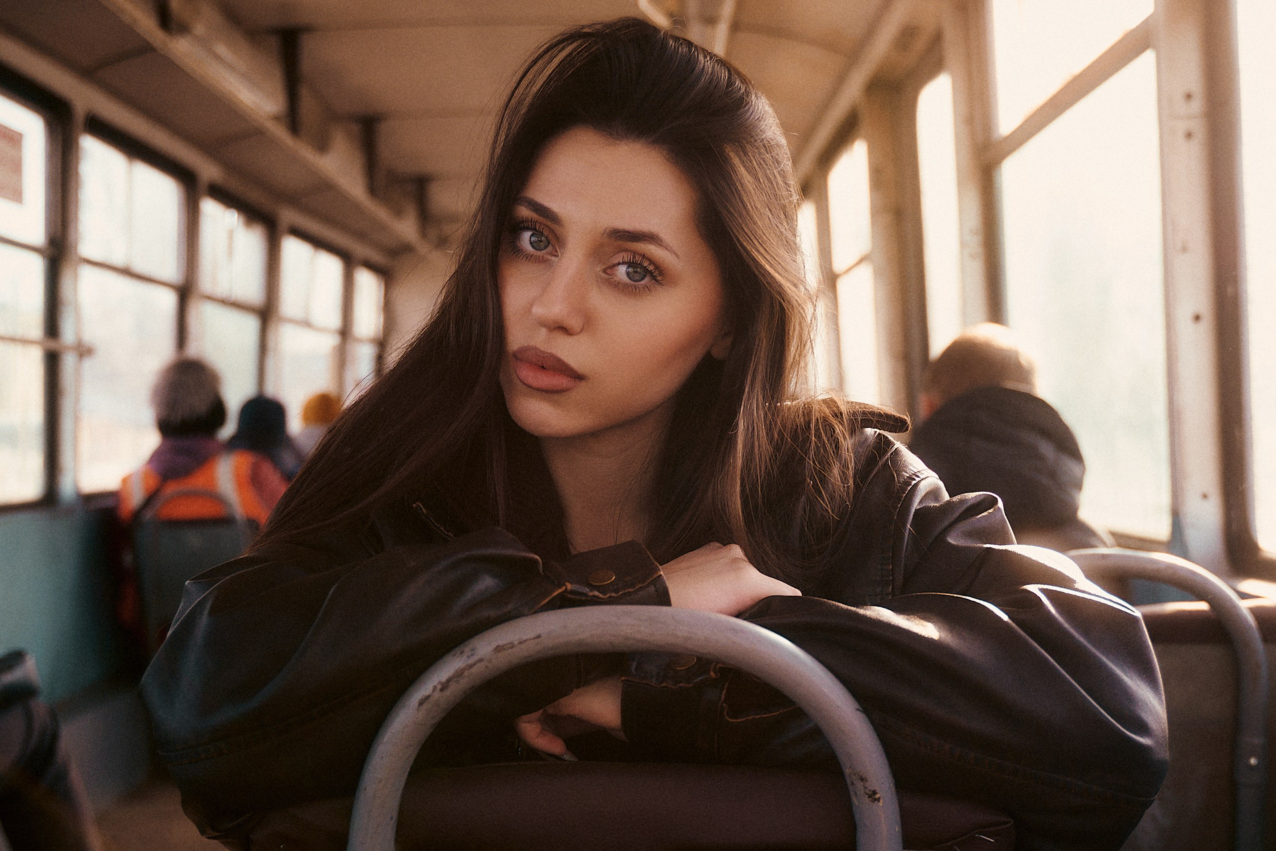 Старый трамвай, куда ты меня везешь?. Портретный фотограф в Саратове Александр Шаров