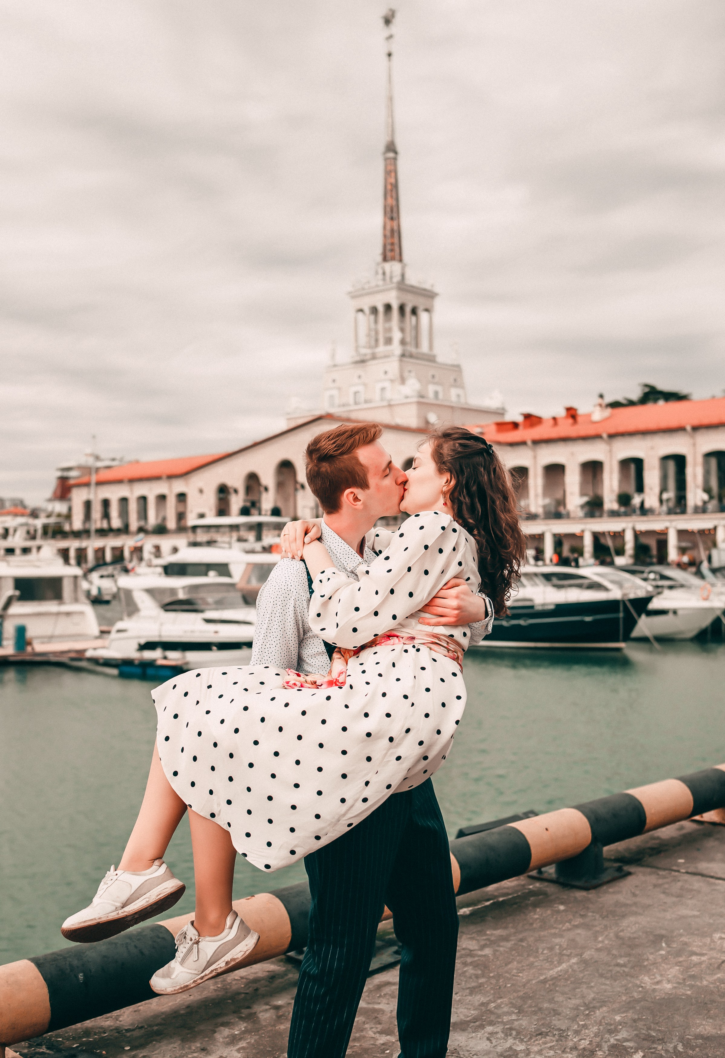 Сливовый сад, морпорт, пляж Ривьера. Свадебный и семейный фотограф София Невская