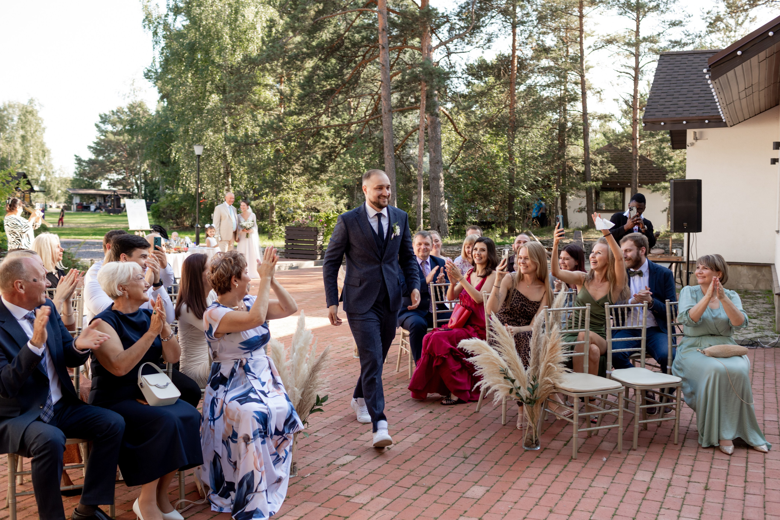 Свадебная фотопрогулка в Пушкине. Свадебный фотограф Кирилл Белый