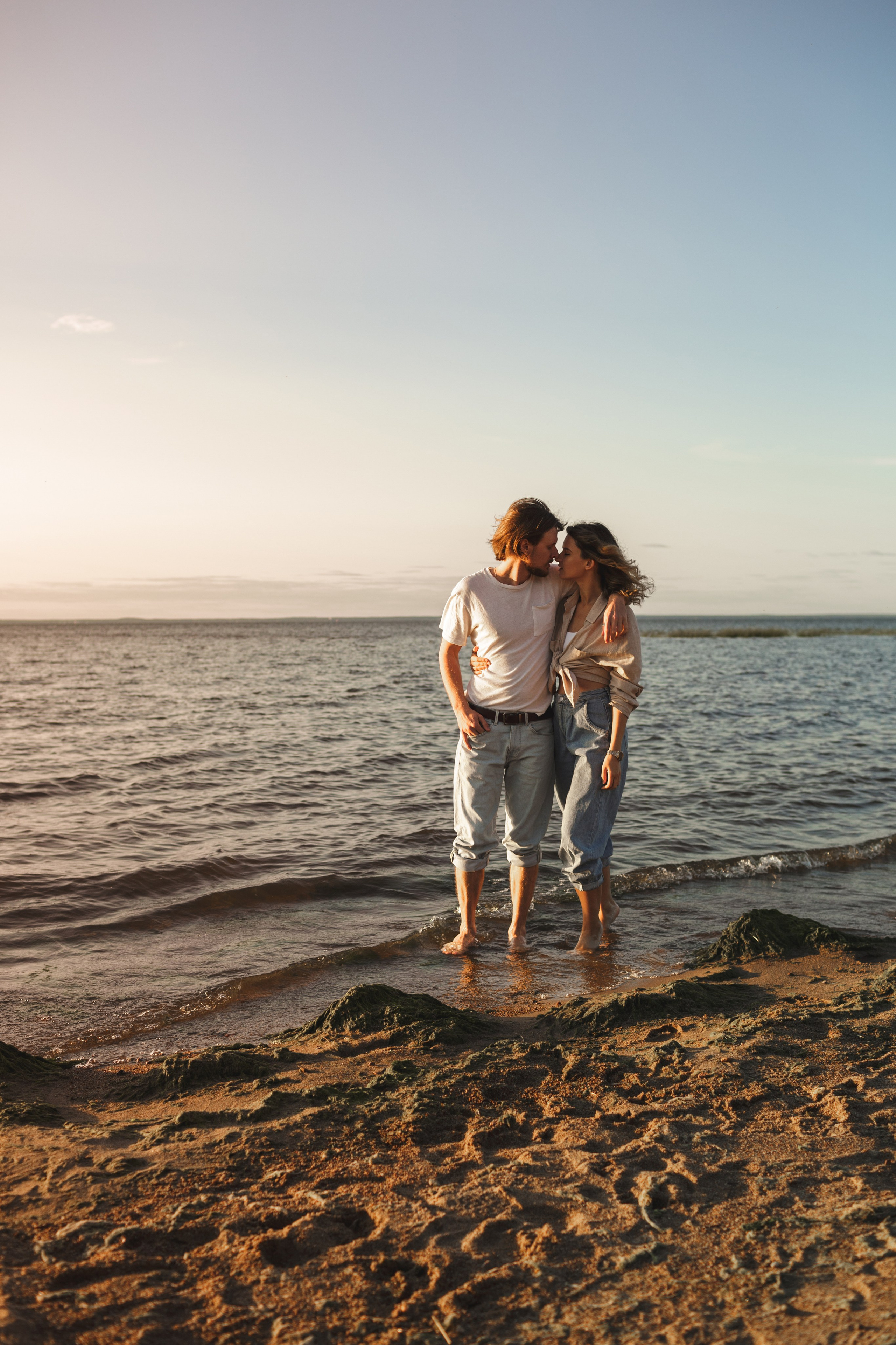 Фотосессия пары на закате. Свадебный фотограф Кирилл Белый