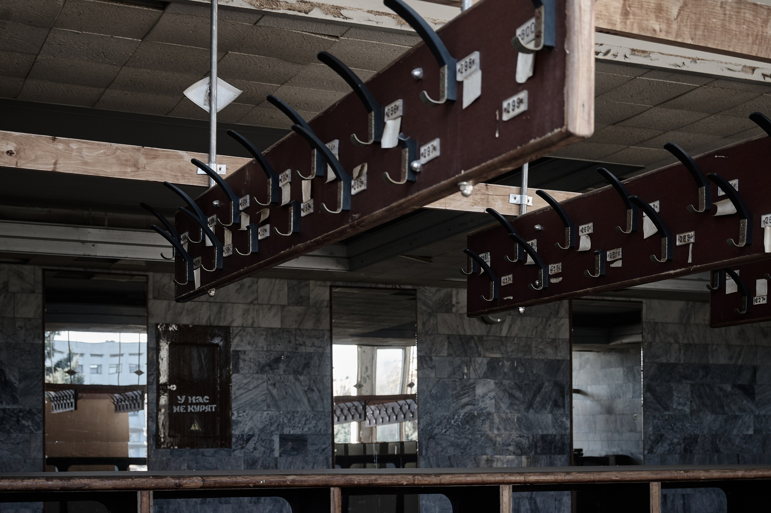 Будни съёмок фотопроекта Территории. Фотограф Роман Адлер