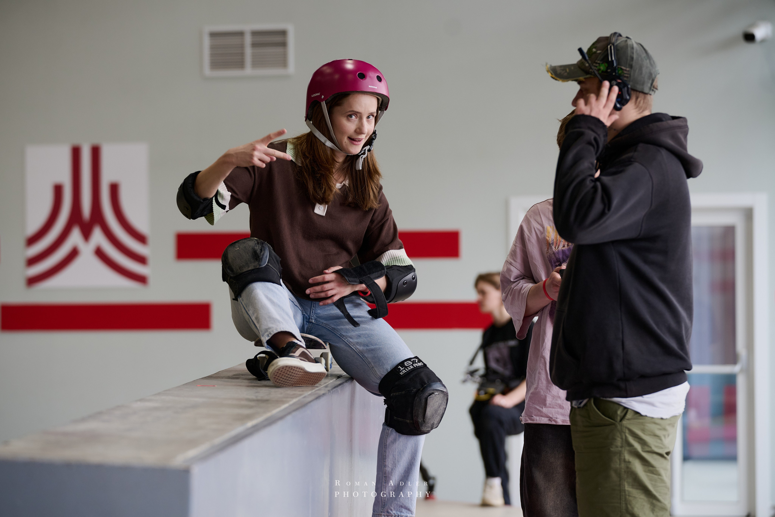 Репортаж со съёмок фильма «Своя в доску». Фотограф Роман Адлер