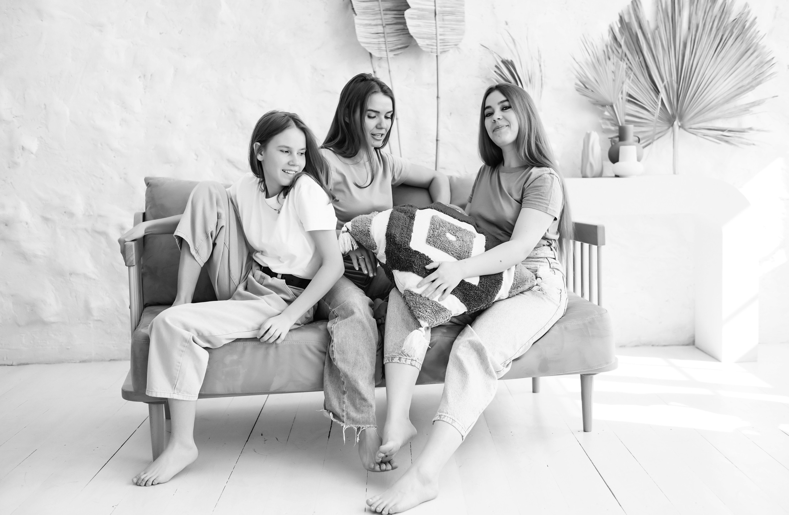 Семейная студийная  фотосессия 2. Свадебный, семейный, детский, контент фотограф в Омске Максим Ильин