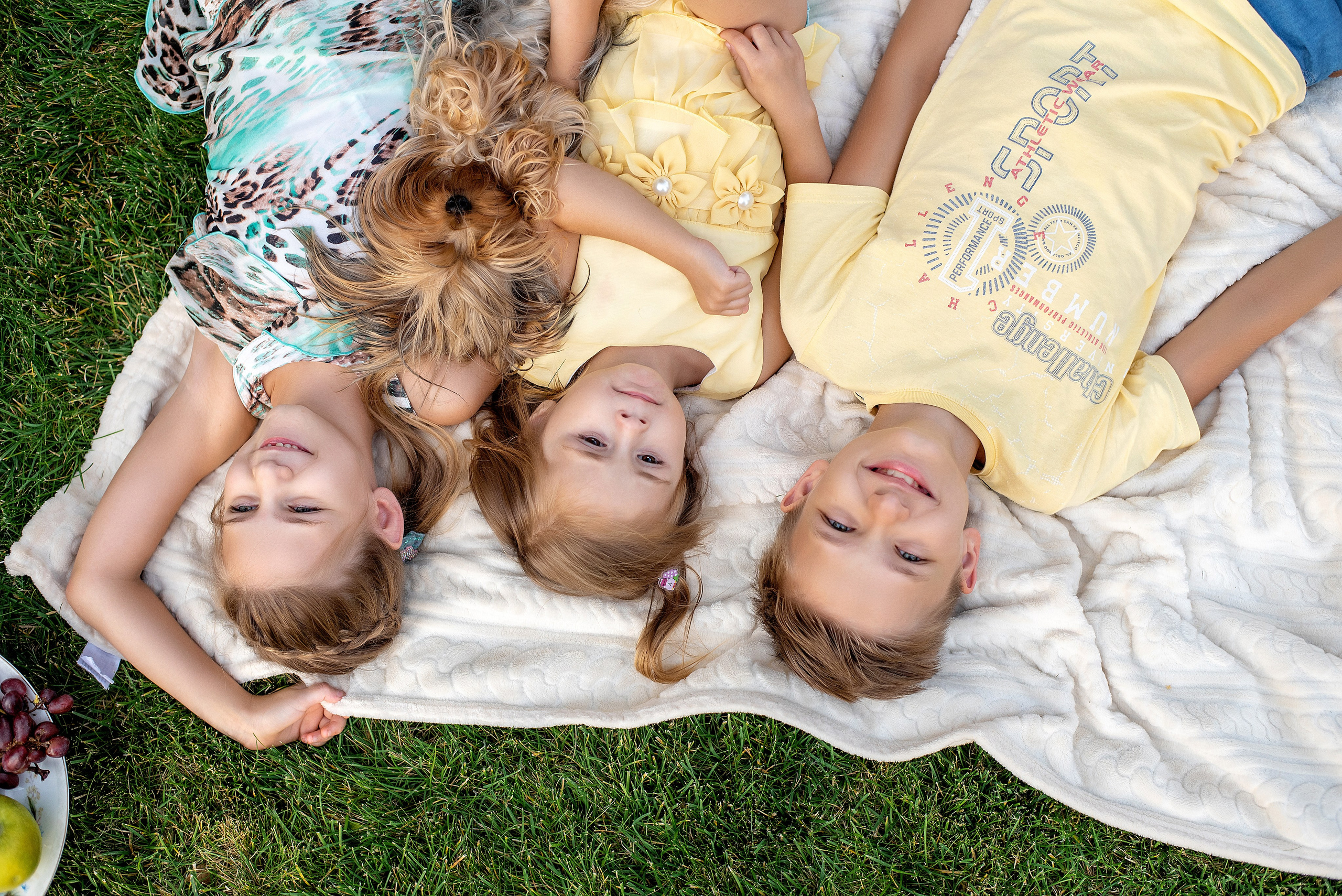 Семейный фотограф в воронеже Семейная фотосессия дети мама папа и ребенок фото на природе