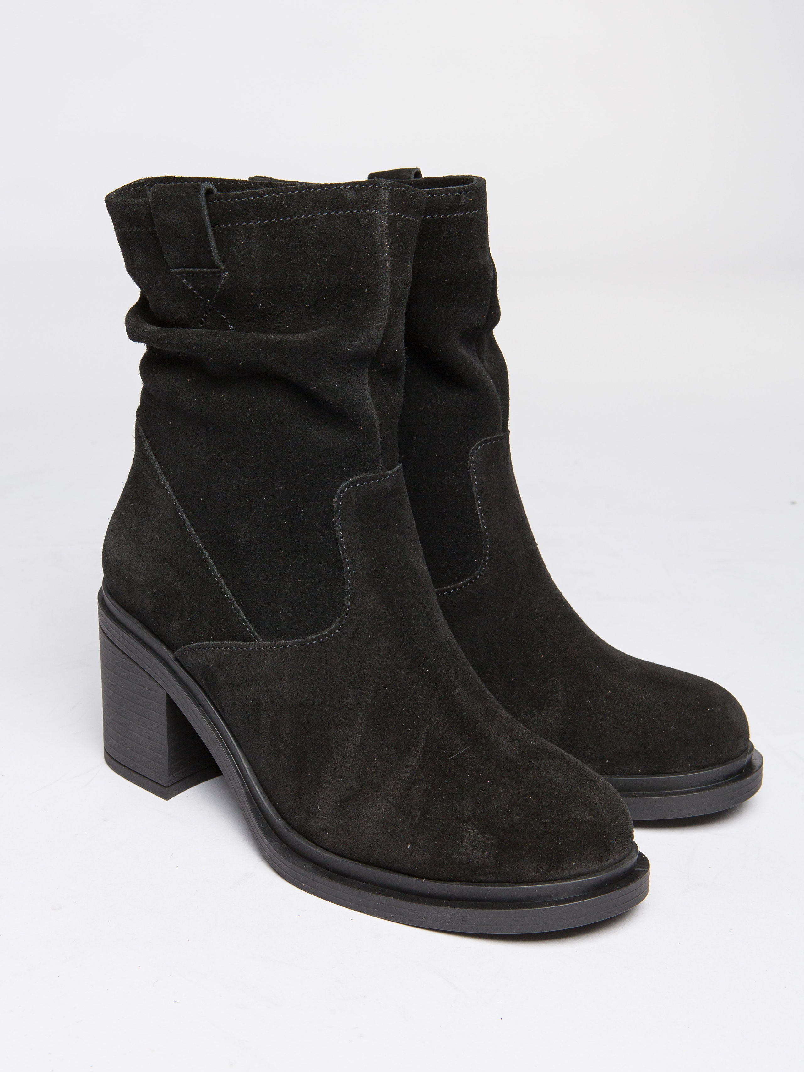 Обувь на модели. Фотограф Мария Кольцова