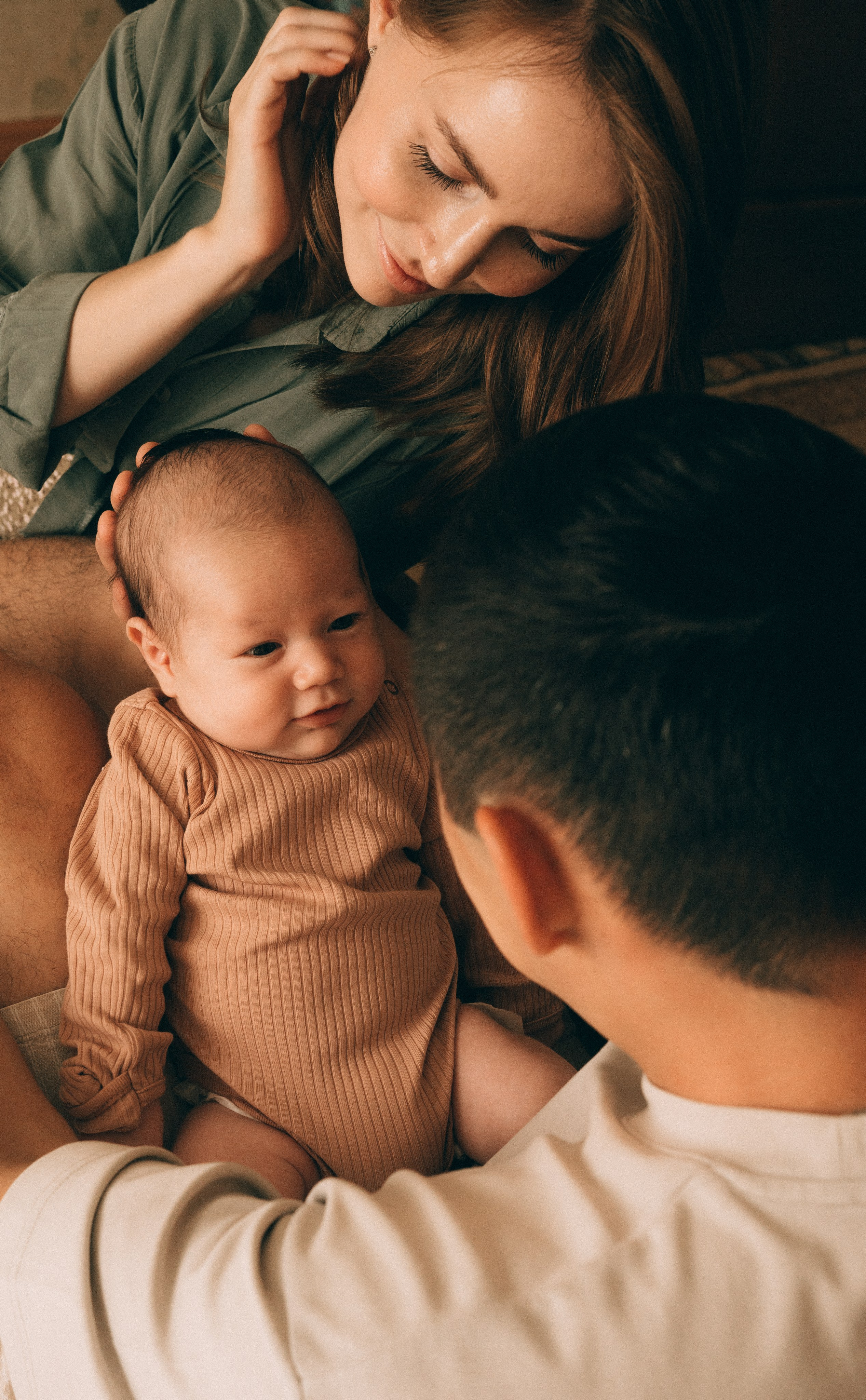 Домашняя фотосессия вчетвером. Семейный, ньюборн фотограф, фотограф на роды в Москве, Виктория Тюльдюкова