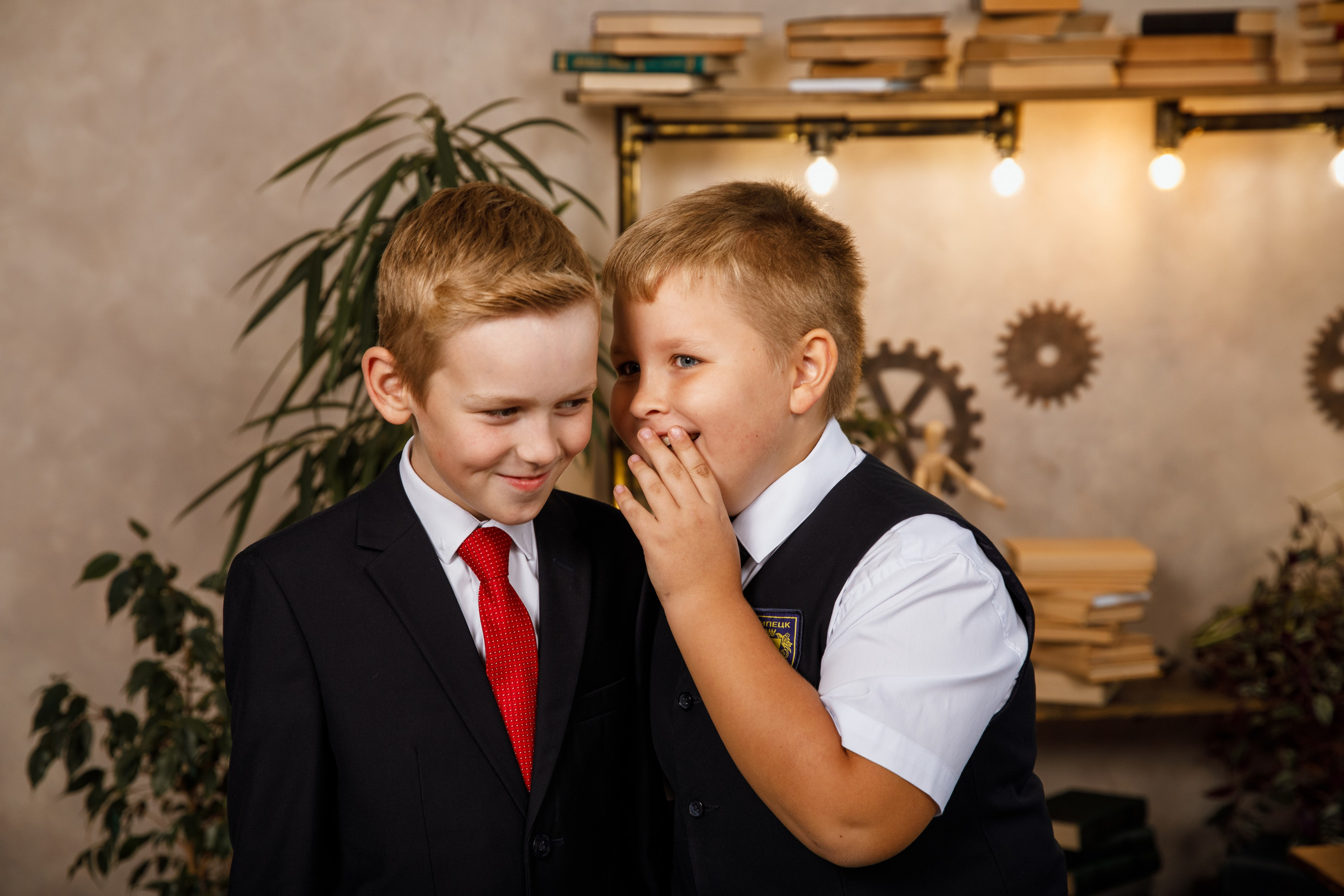 В фотозоне «Исследователь». Выпускные альбомы Евгении Виноградовой г. Липецк