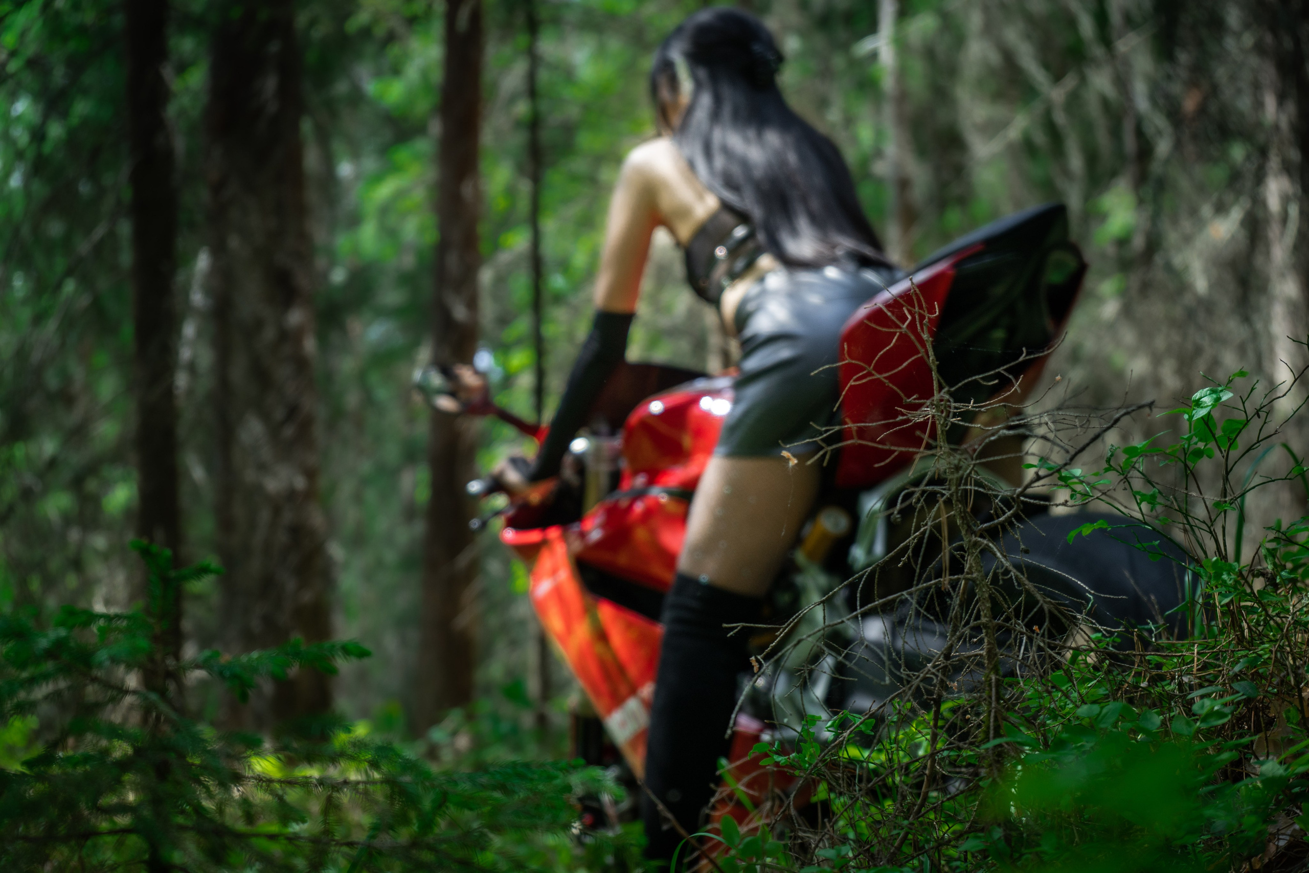 Портретная фотосессия на мотоцикле. Фотограф Екатеринбург Кокшарова Александра