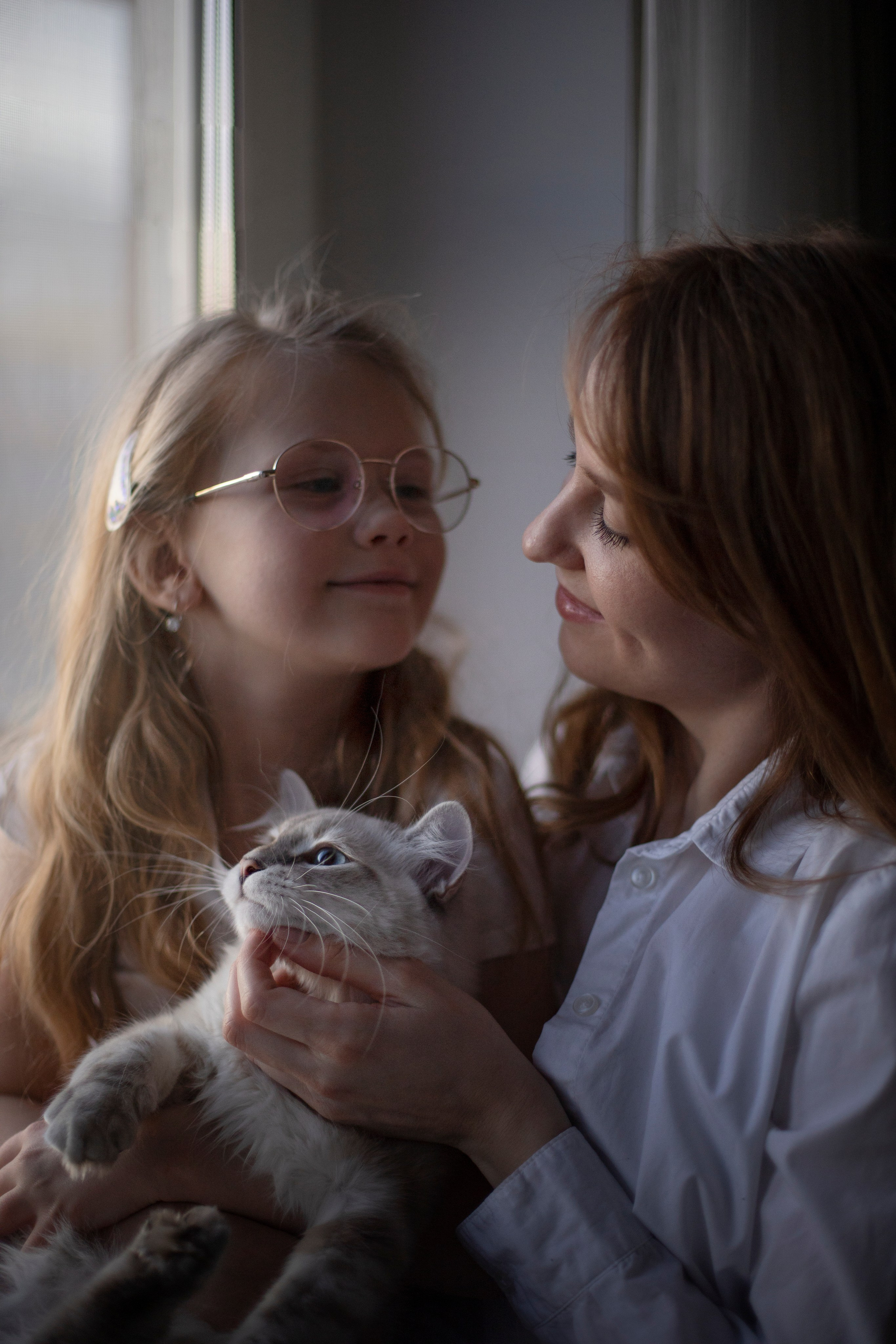 Даша, мама и пушистый кот. Детский и семейный фотограф Софья Пузикова | УФА