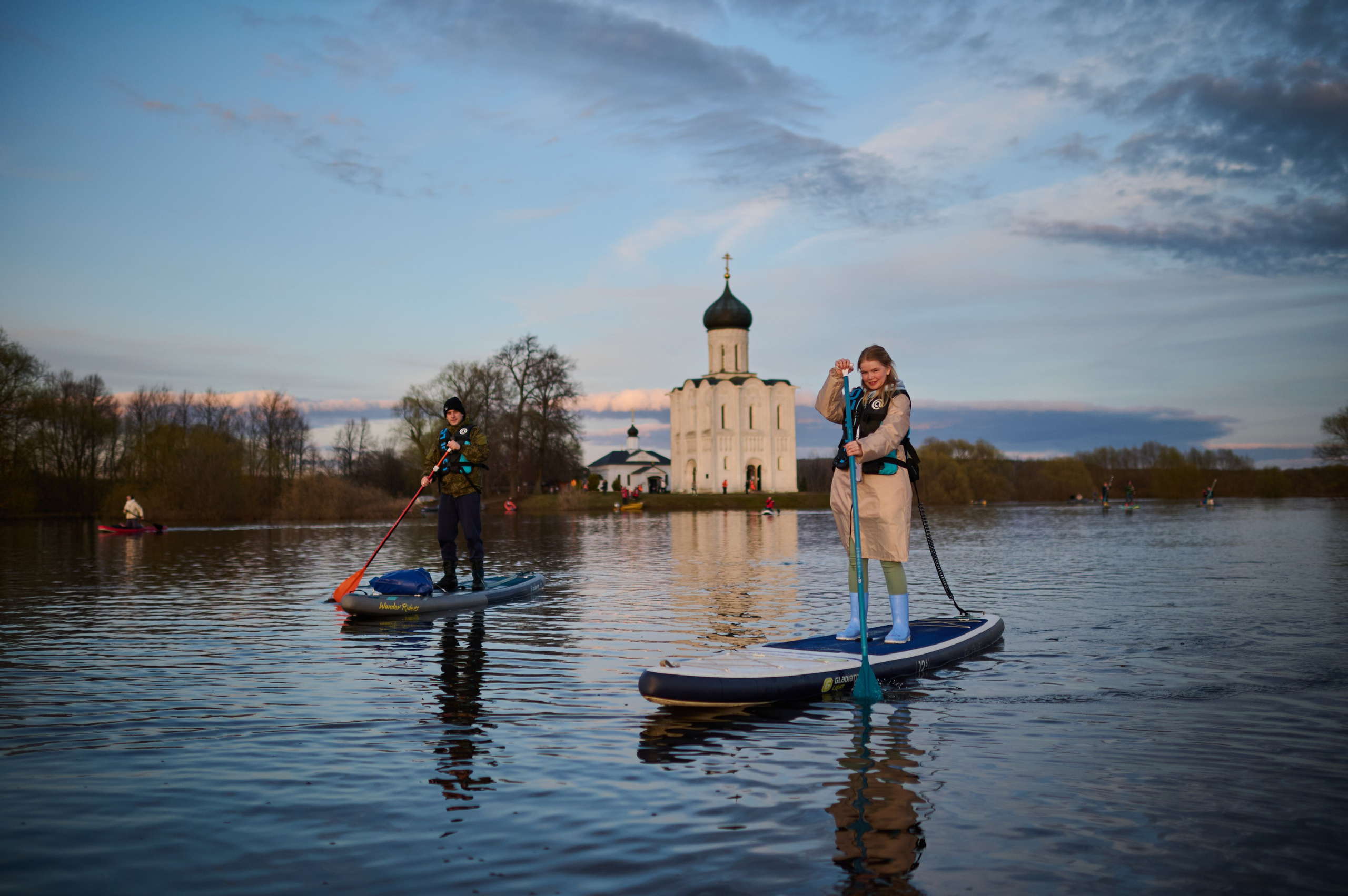 Владимир Покрова на Нерли, апрель. Главная