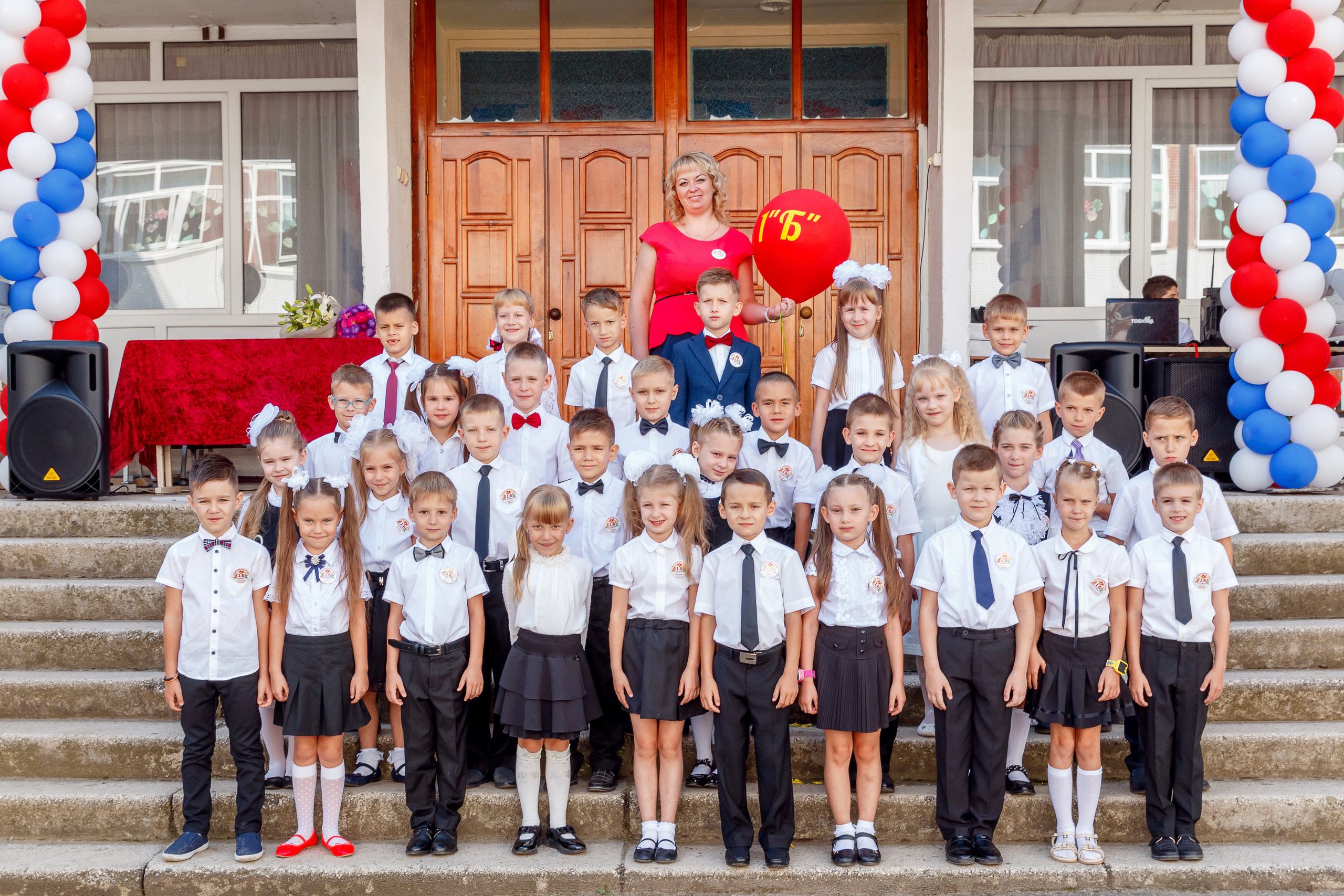 ОБЩИЕ ФОТО КЛАССА. Марина Ушакова. Фотограф. Выпускные альбомы. г. Краснодар