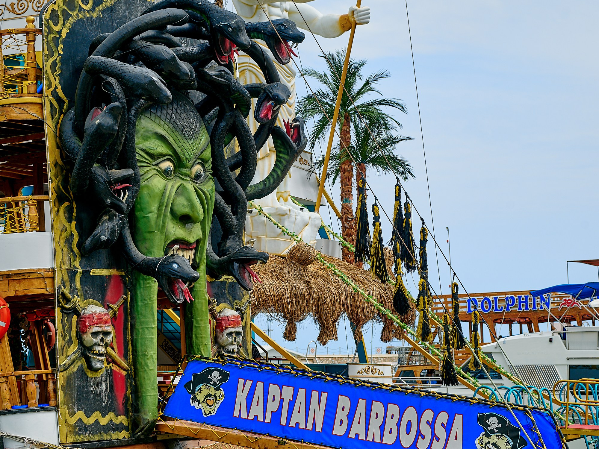 Alanya, Türkiye. May 2024. Фотографии отовсюду и обо всем