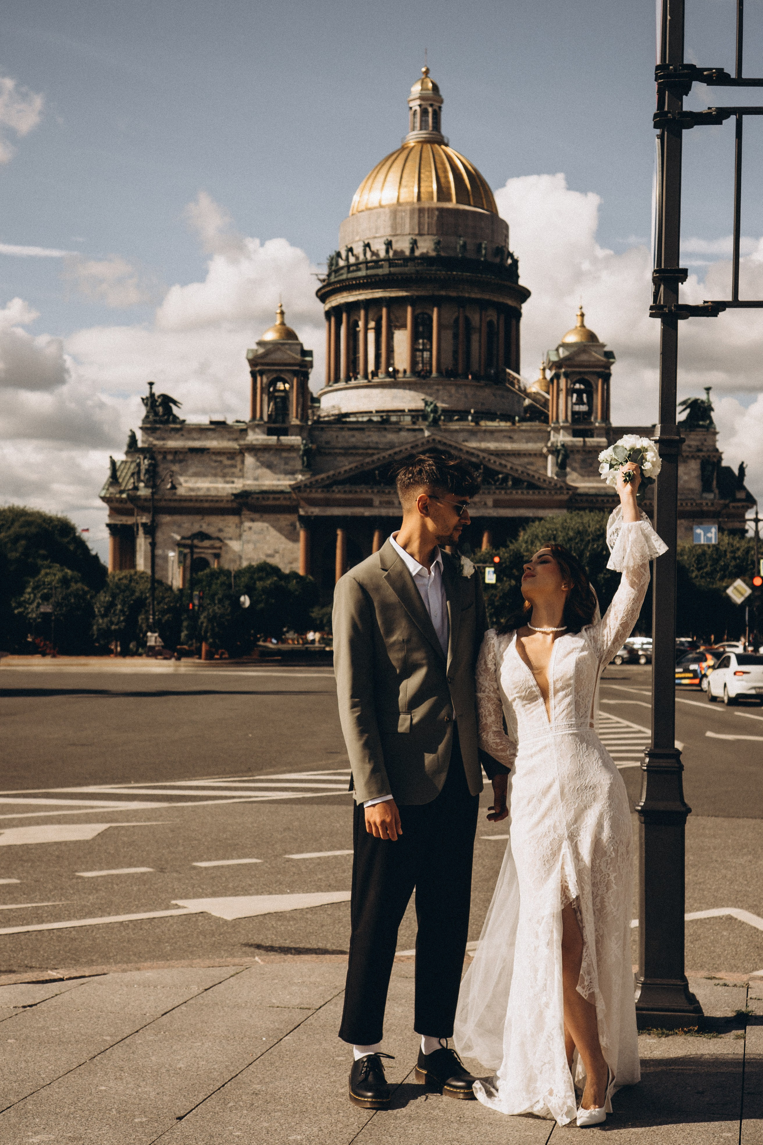 СВАДЕБНАЯ ПРОГУЛКА ВОЗЕ ИСАИКЕВСКОГО СОБОРА АСТОРИИ И ЗАКОНОДАЛЕТНОГО СОБРАНИЯ. Профессиональный фотограф, Санкт-Петербург — Виктория Богомолова