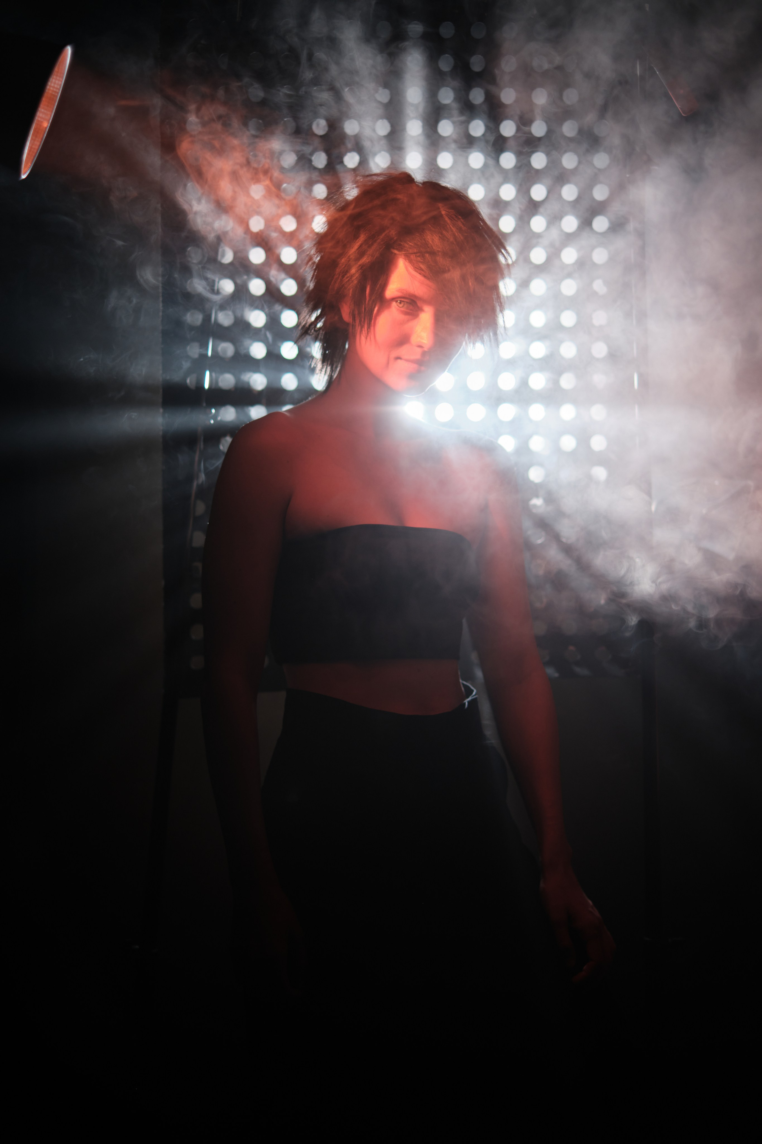 Портрет в духе Киберпанк-театра  с дымом