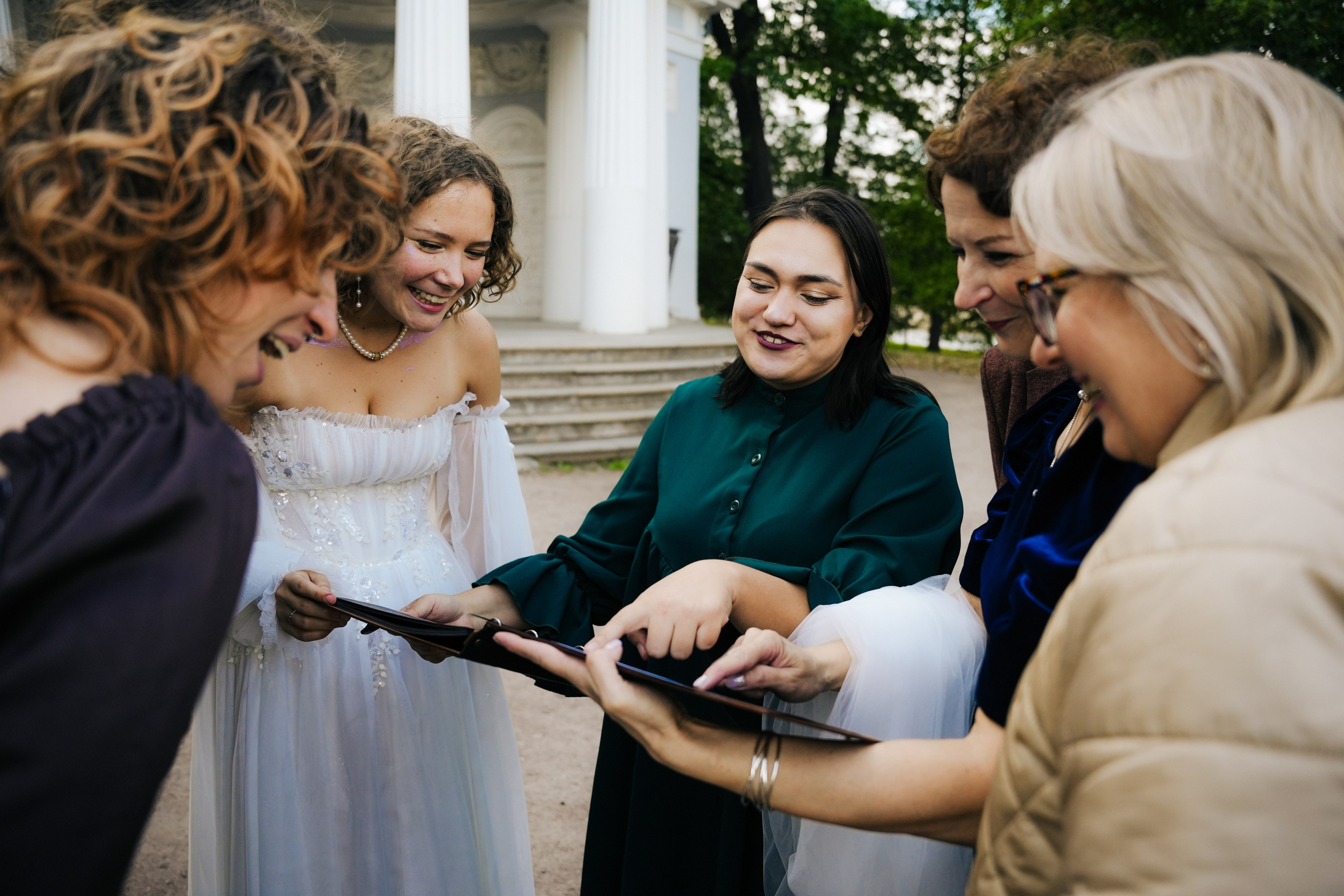 Аля и Никита (прогулка + выездная). Фотограф г. Санкт-Петербург Александра Катанакова