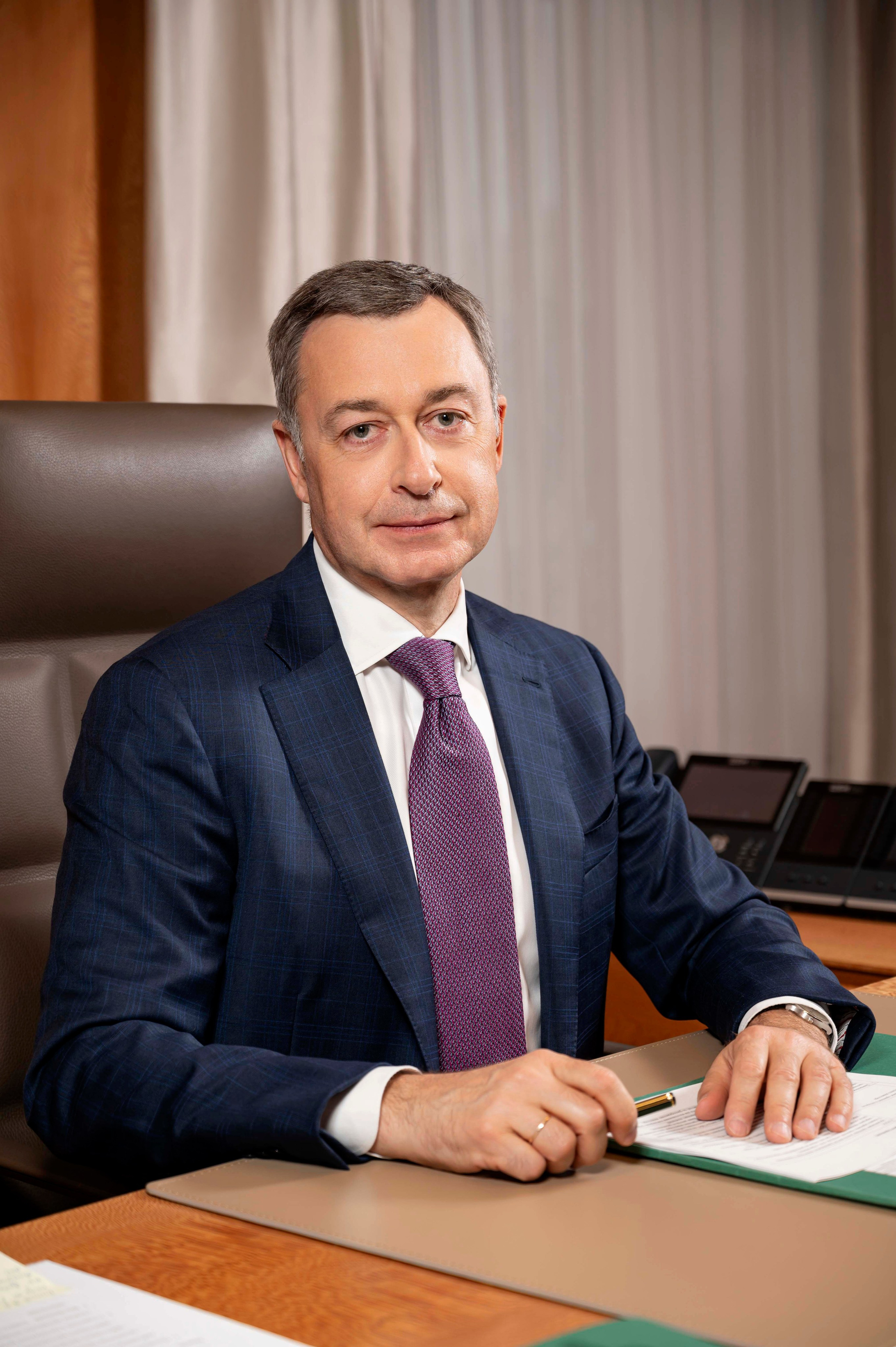 Корпоративные/профессиональные портреты. Репортажный фотограф и видеограф Слава Думчев. Тимбилдинги, отчетники, корпоративы