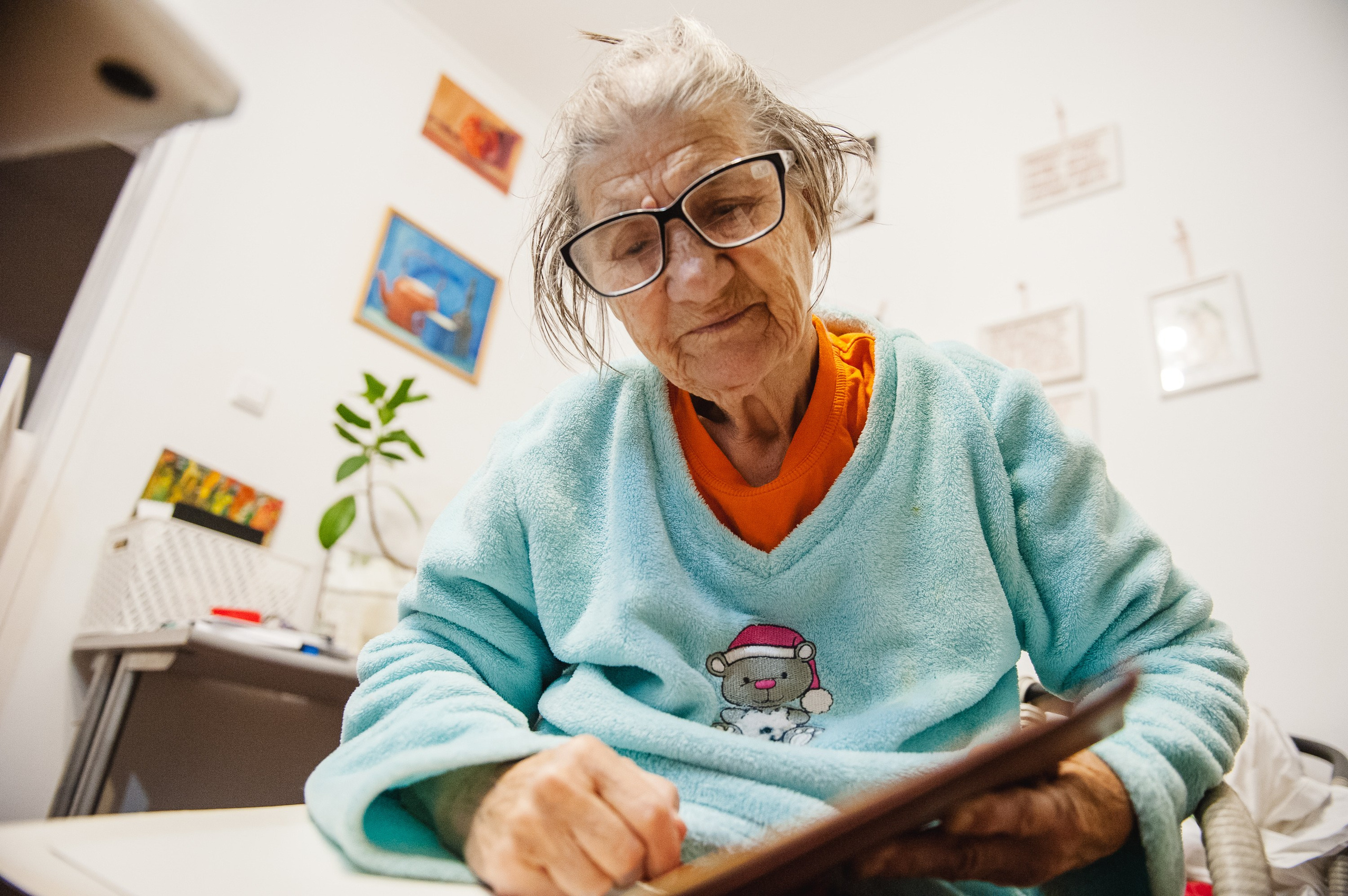 ПРОЕКТ: МОЯ БАБУШКА ХОЧЕТ УМЕРЕТЬ. Фотограф