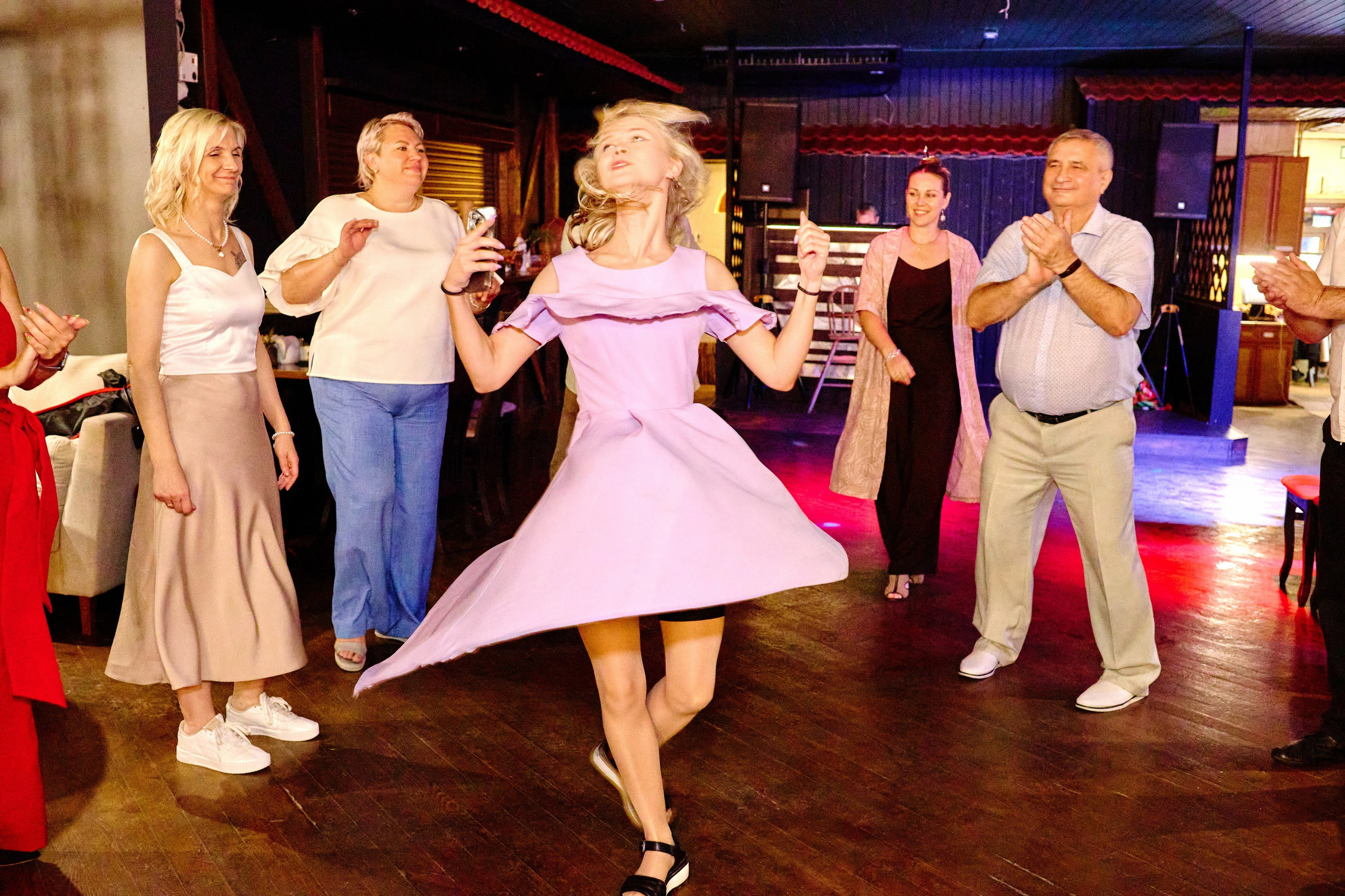 Выпускной 35 Сош. Фотограф Выпускные альбомы Таганрог Сергей Коробченко