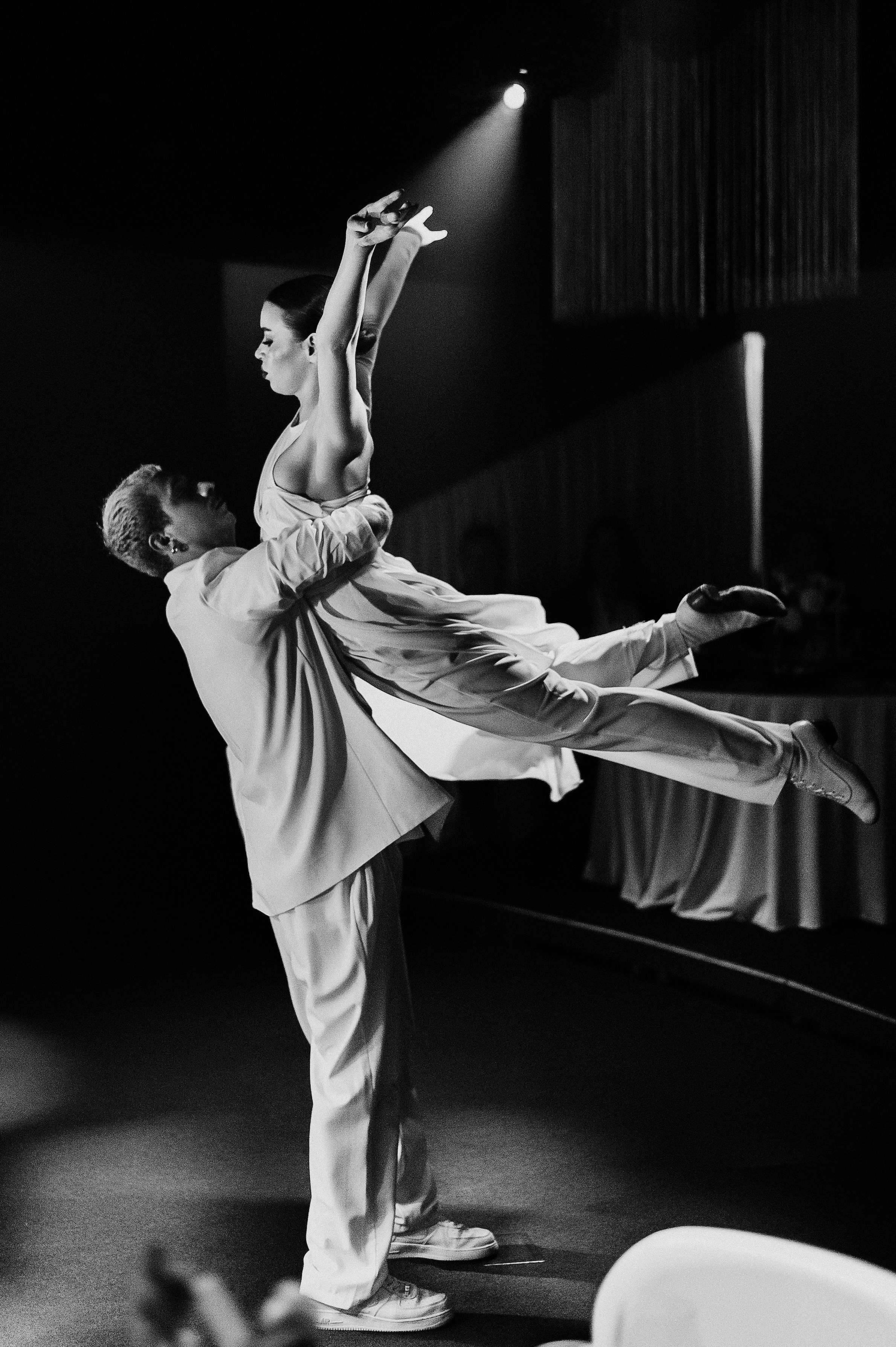 Годовщина свадьбы в Atmosfera. Свадебный фотограф в Екатеринбурге Артём Зайнетдинов