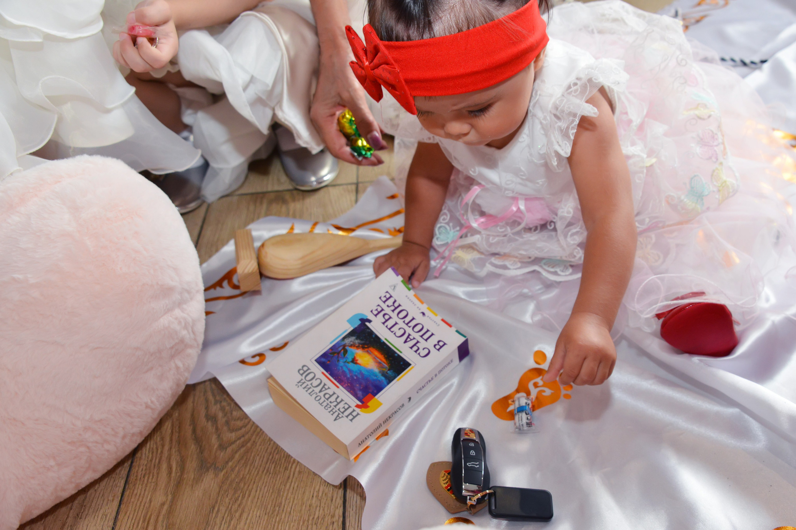 Дети-5 (Адель-1годик). Фотосъёмка. Фотограф Сергей Авдеев-семейный и детский фотограф в Алматы